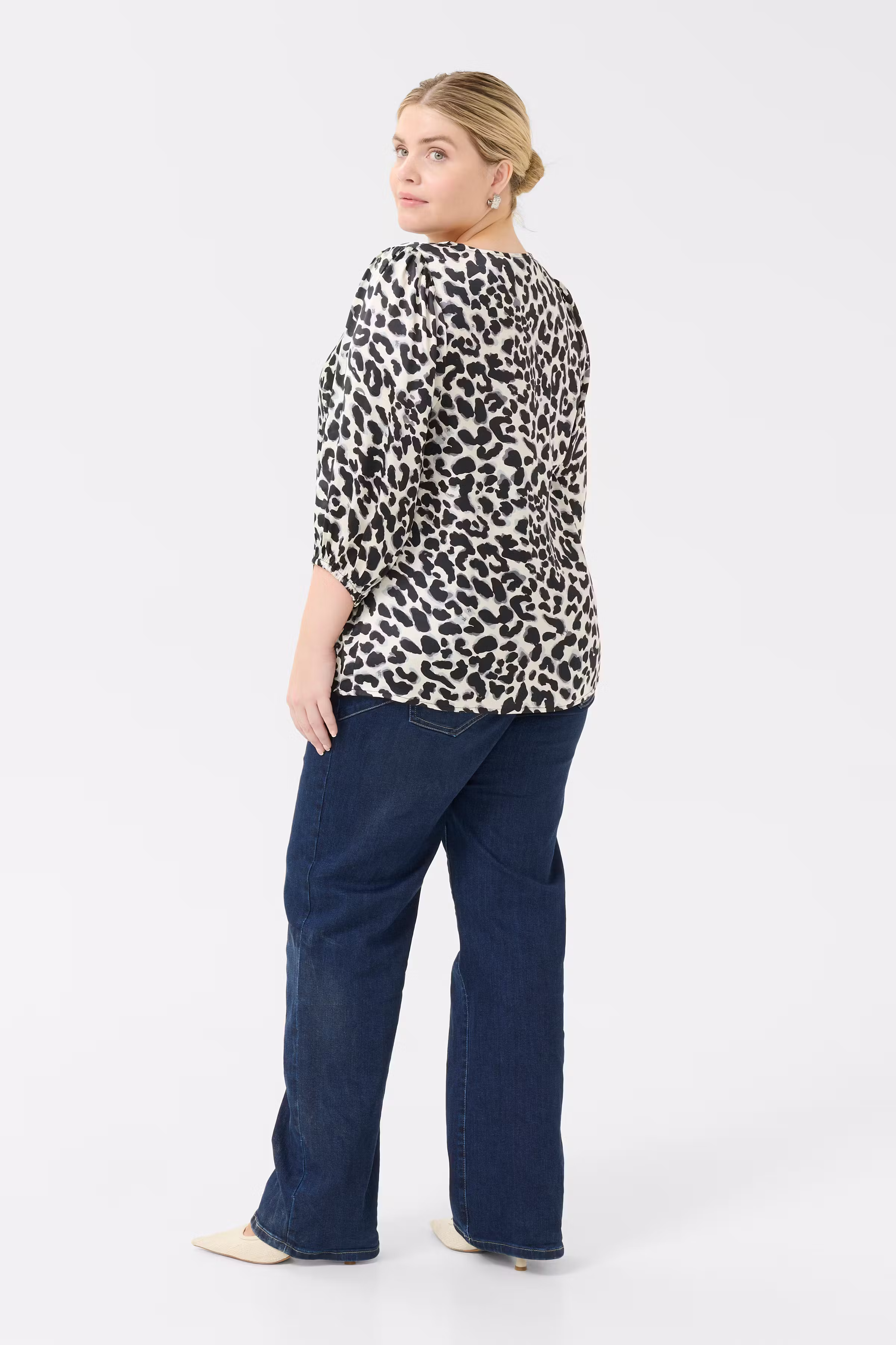 KCmegda Leopard Blouse LOOKBOOK BACK 10583321-107798