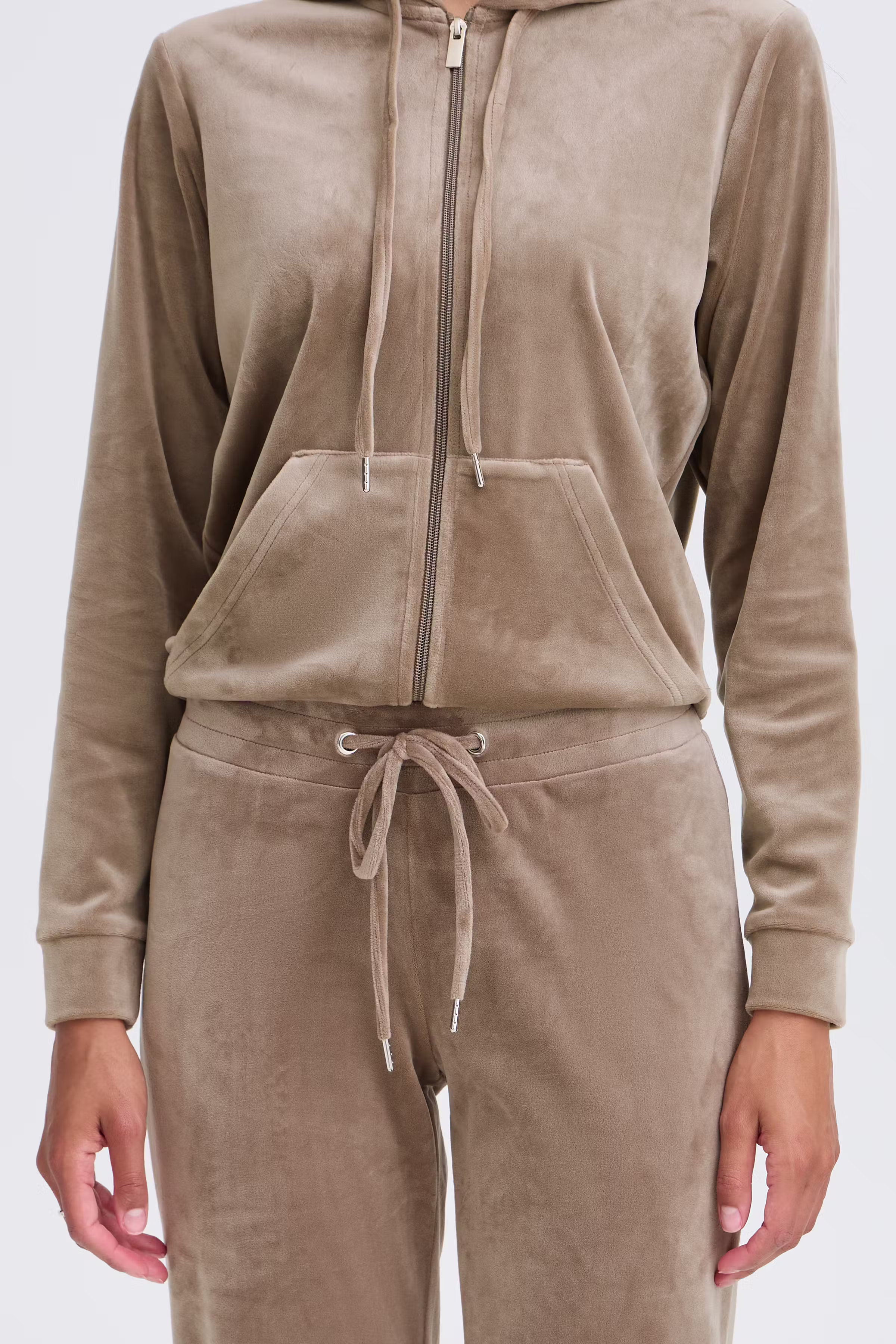 BYSTILLA Veloursett LOOKBOOK DETAIL 20816019-181112