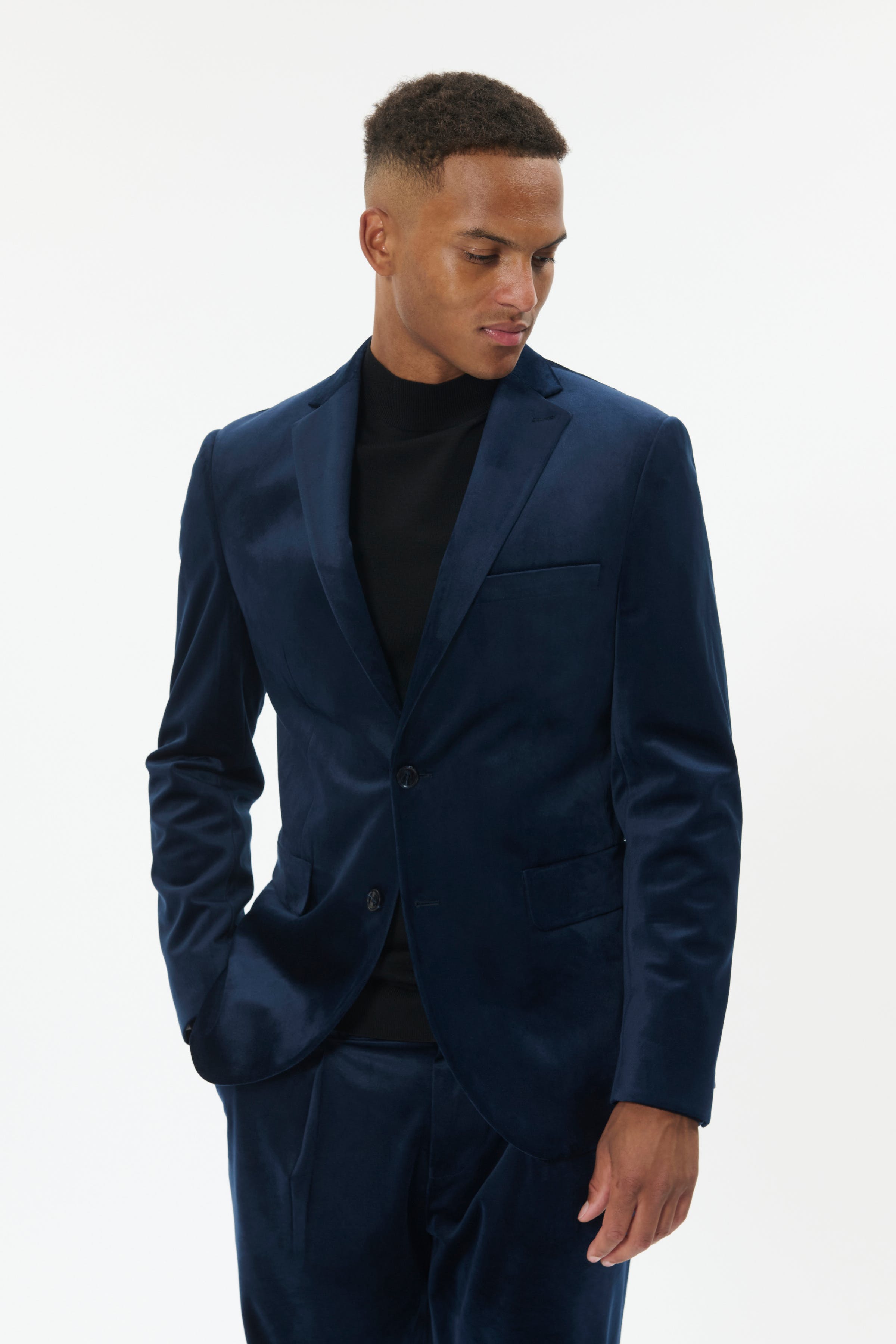 MAgeorge Velour Blazer LOOKBOOK FRONT 30205027-301664