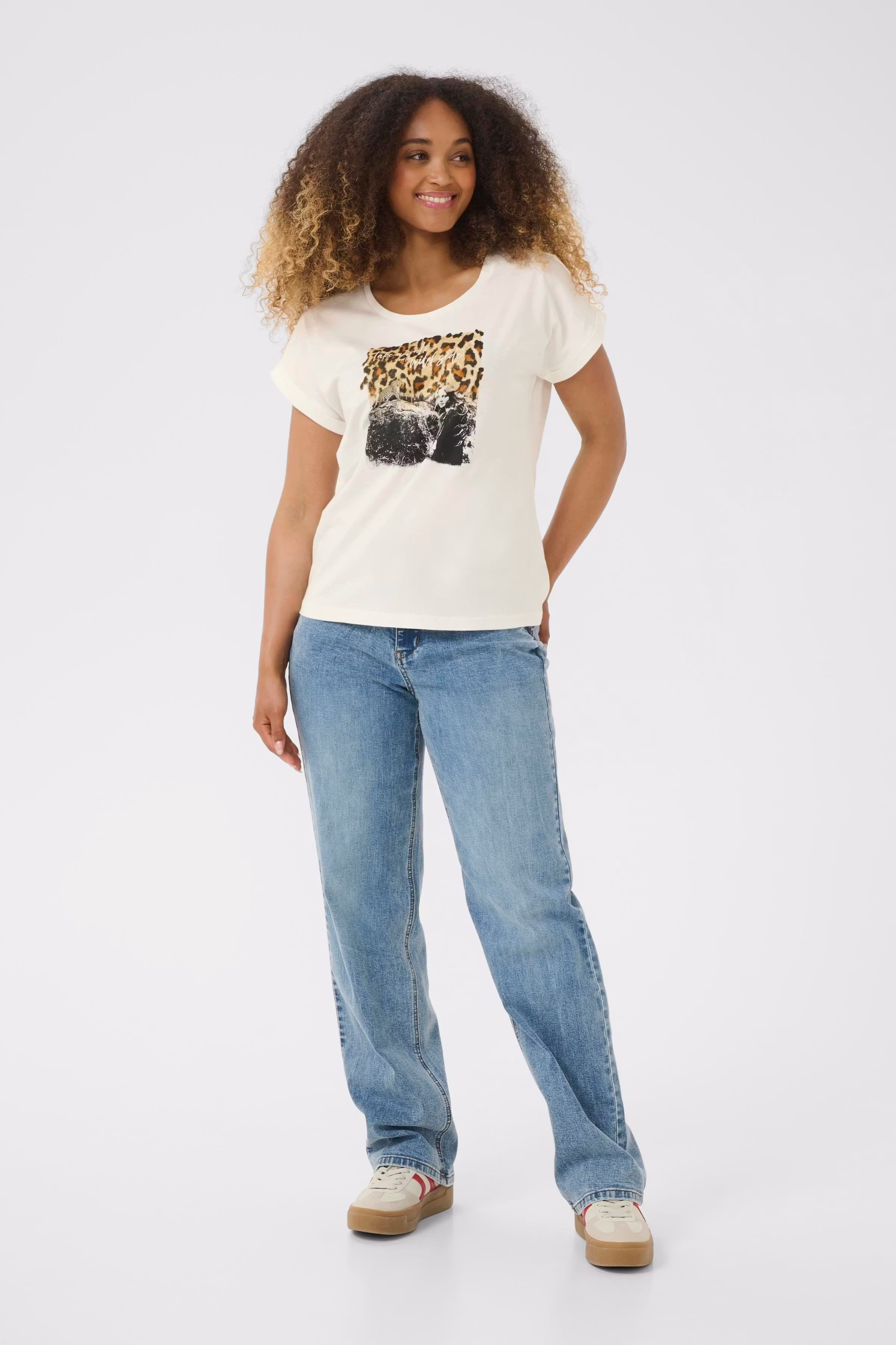 CRMias T-shirt LOOKBOOK FRONT 10614404-108573