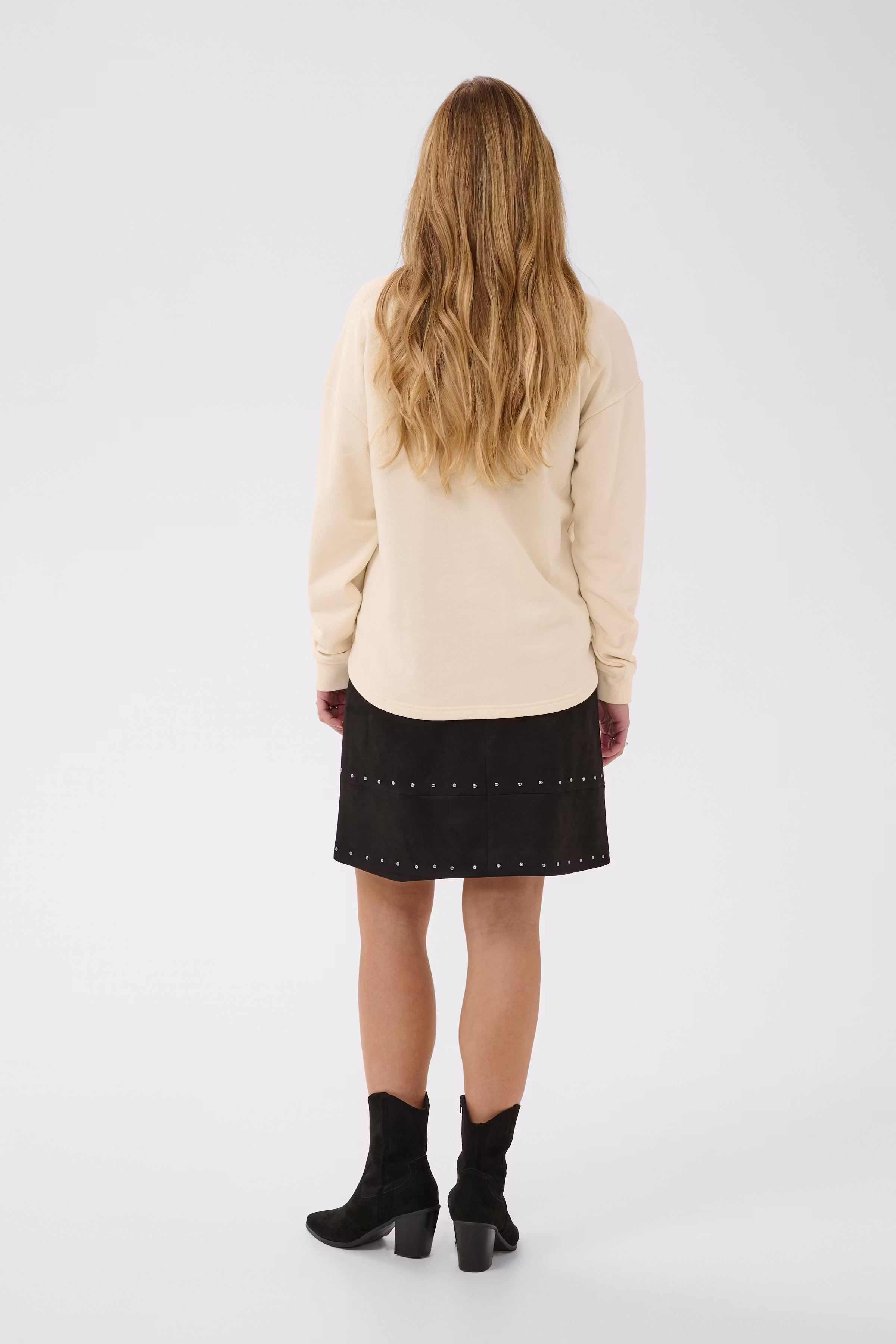 CRLuciana Sweatshirt LOOKBOOK BACK 10615194-131008
