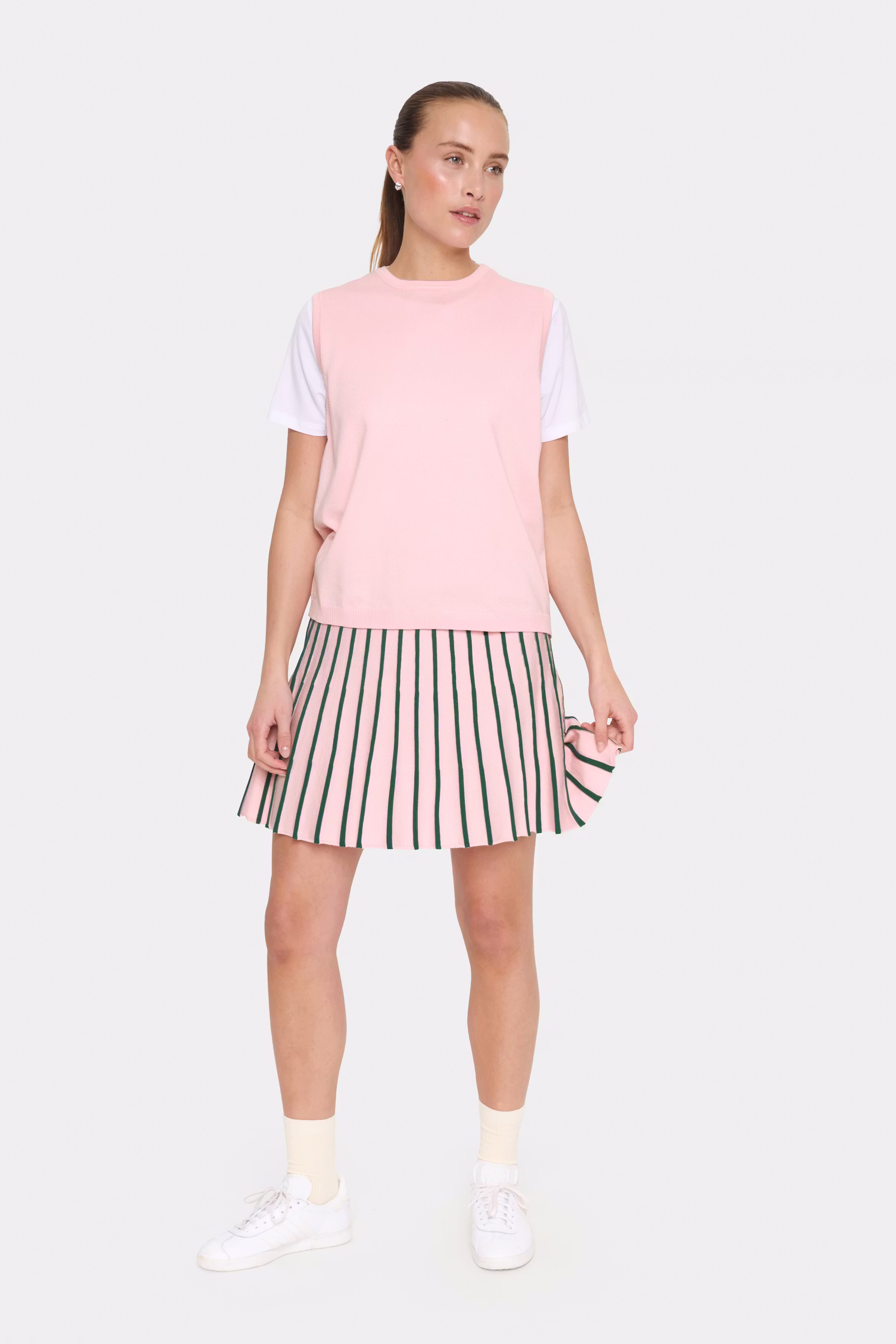 MilaSZ Vest LOOKBOOK FRONT 30511506-132801