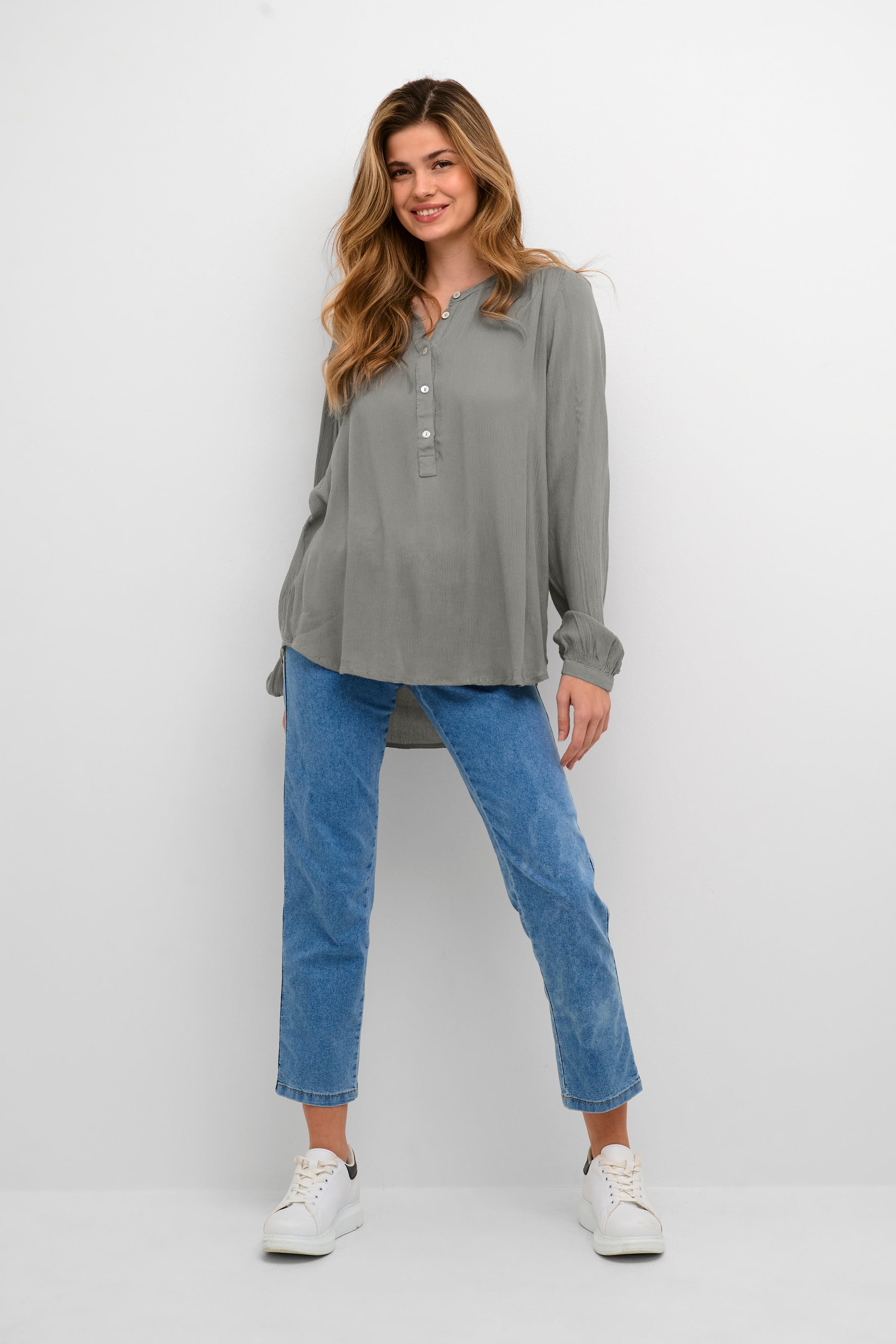 Karla Bluse LOOKBOOK FRONT 10500356-50022