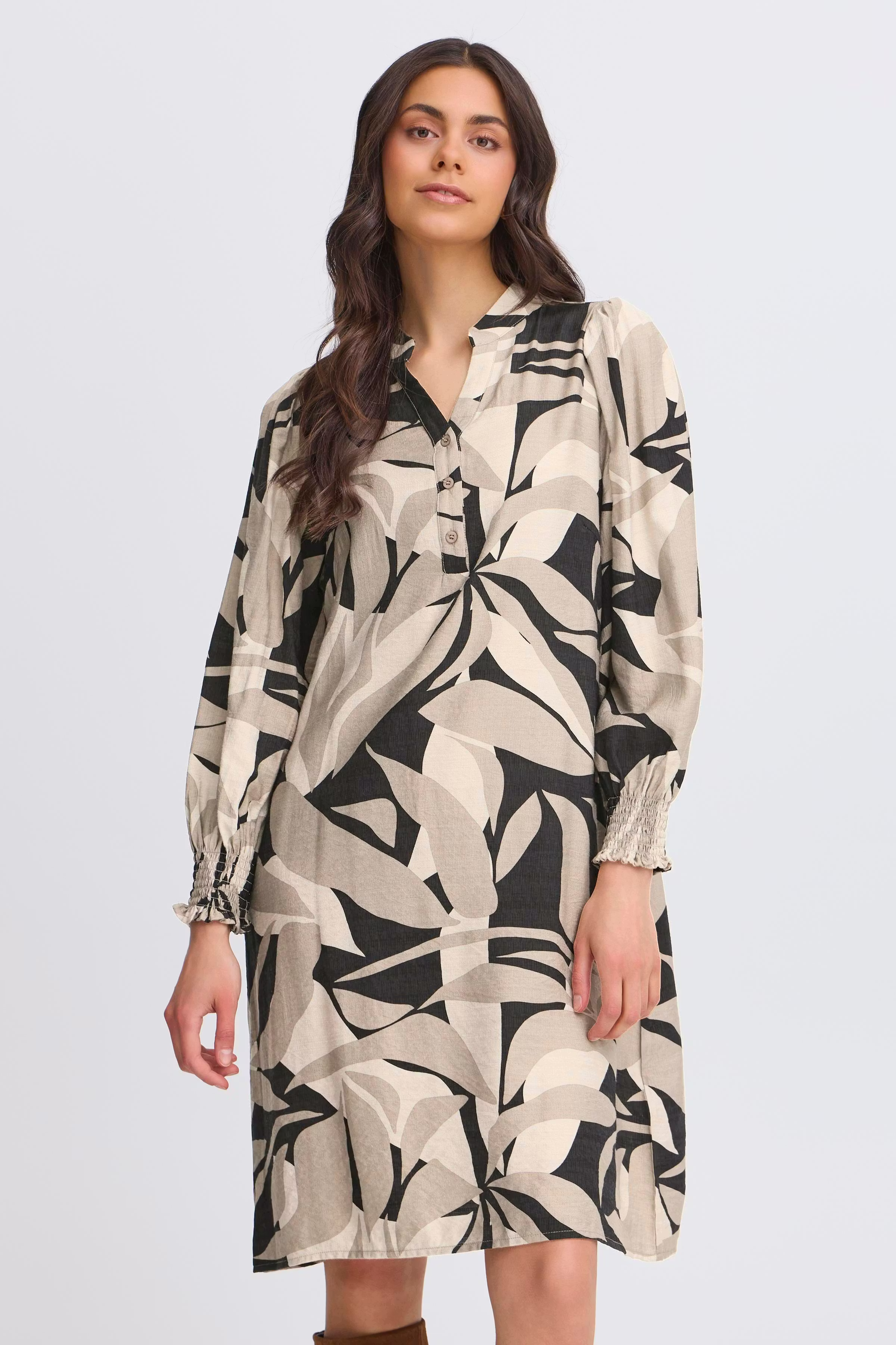 FRARIANA Kjole LOOKBOOK FRONT 20616227-205344