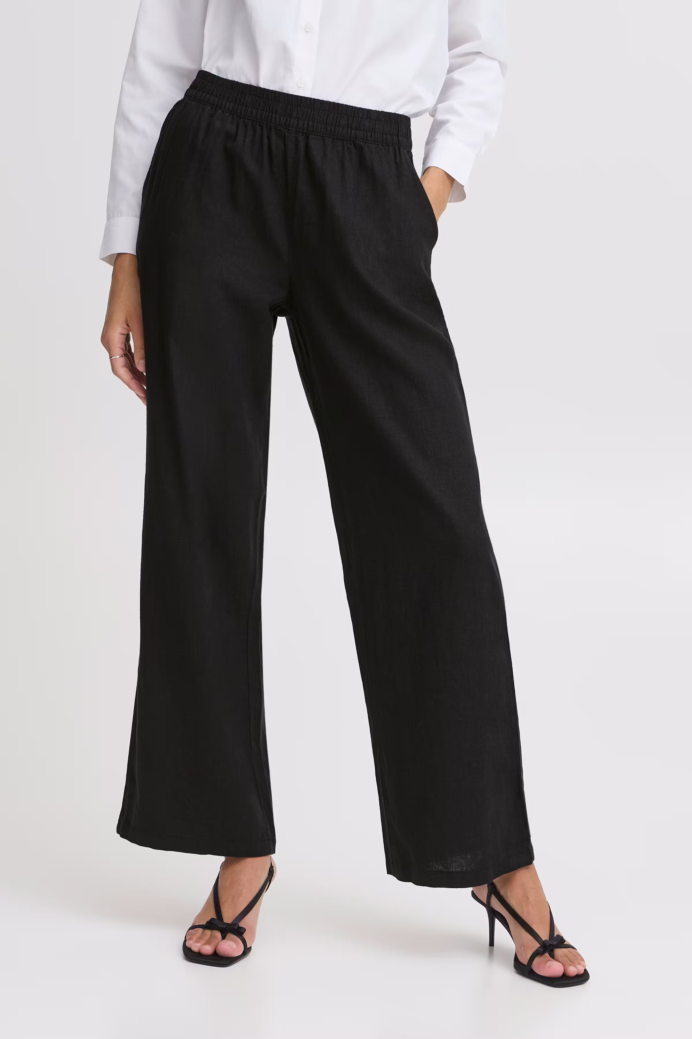 BYFALAKKA Hose LOOKBOOK FRONT 20814563-200451