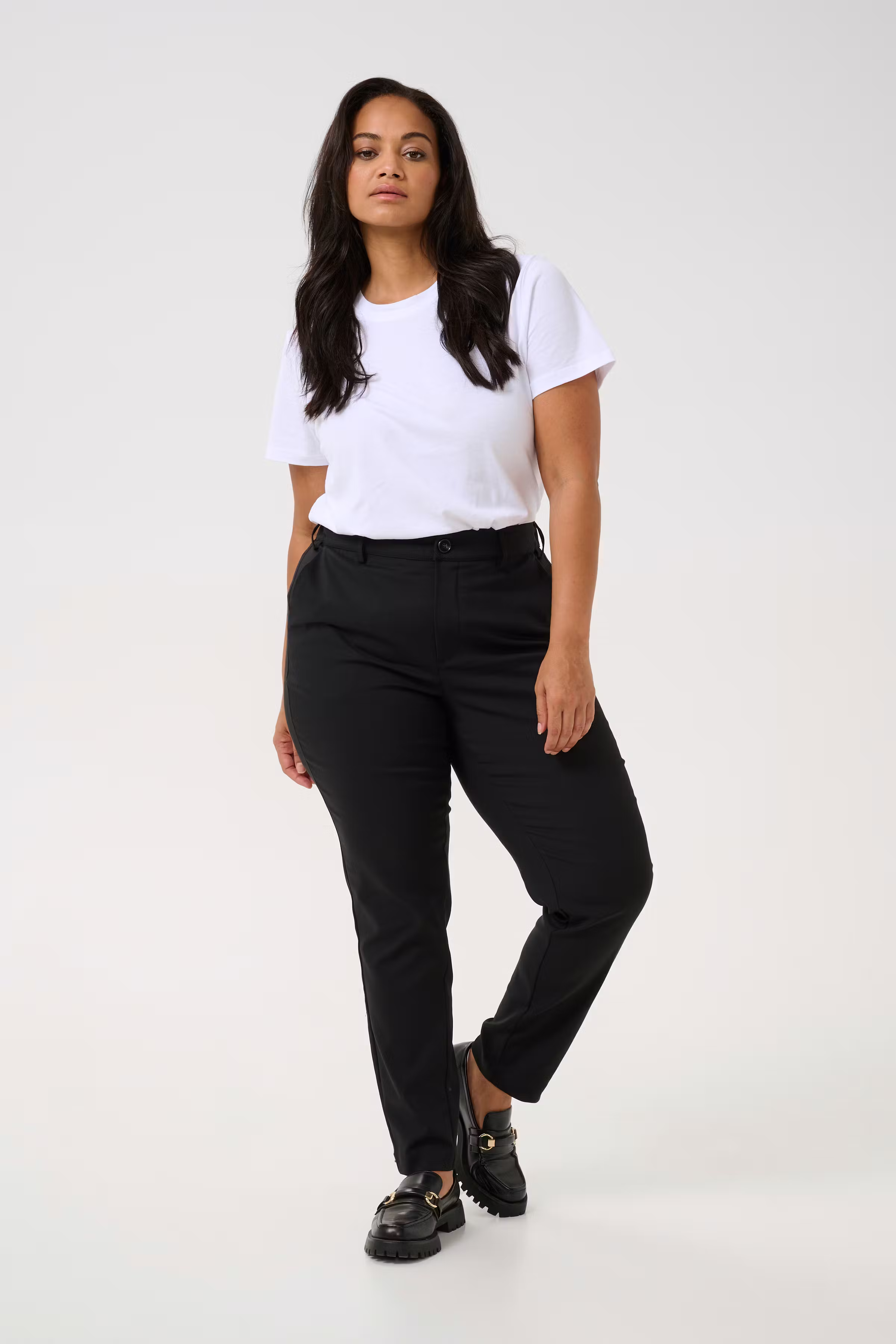 KClora Trousers LOOKBOOK FRONT 10582651-100121