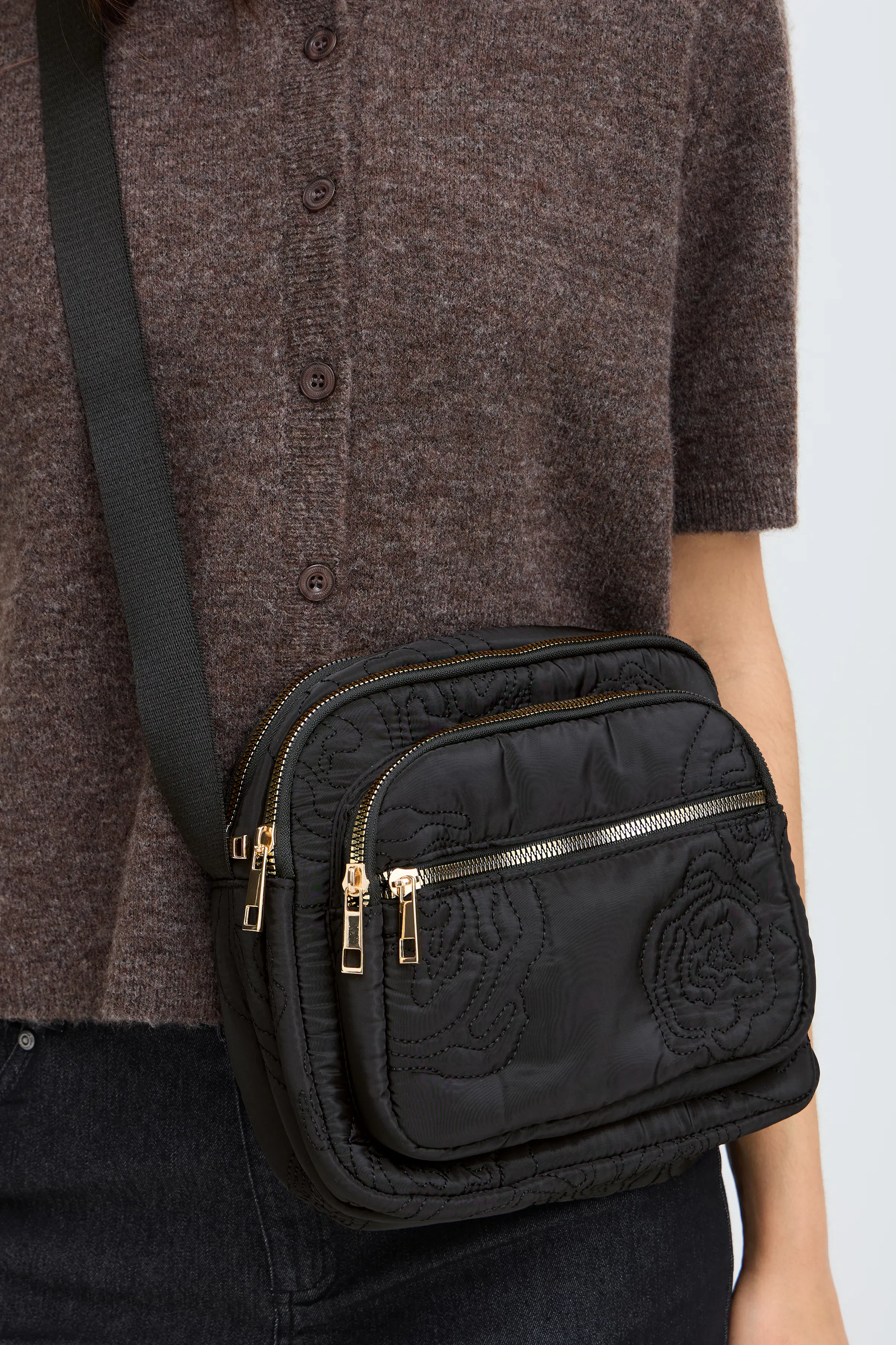 FRROSIE Bag LOOKBOOK DETAIL 20618401-194008