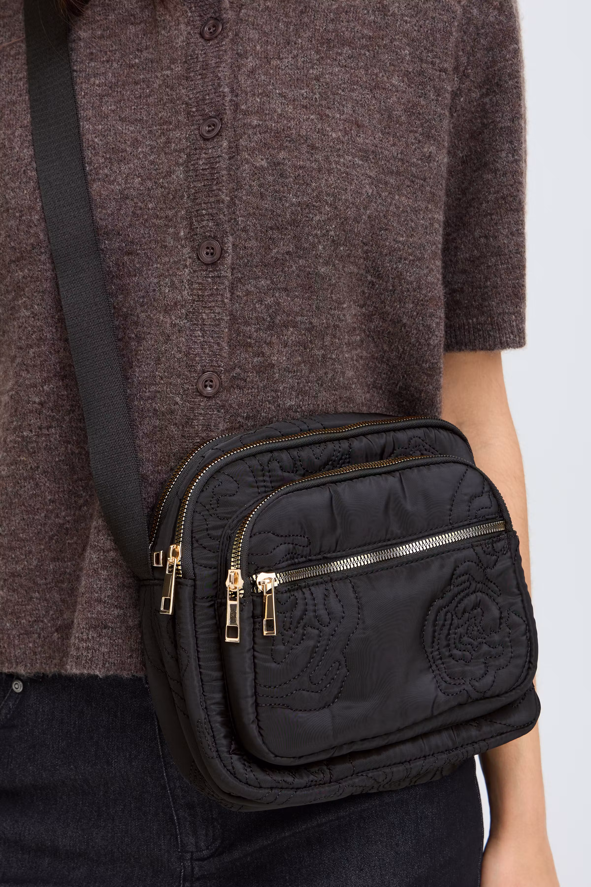 FRROSIE Bag LOOKBOOK DETAIL 20618401-194008