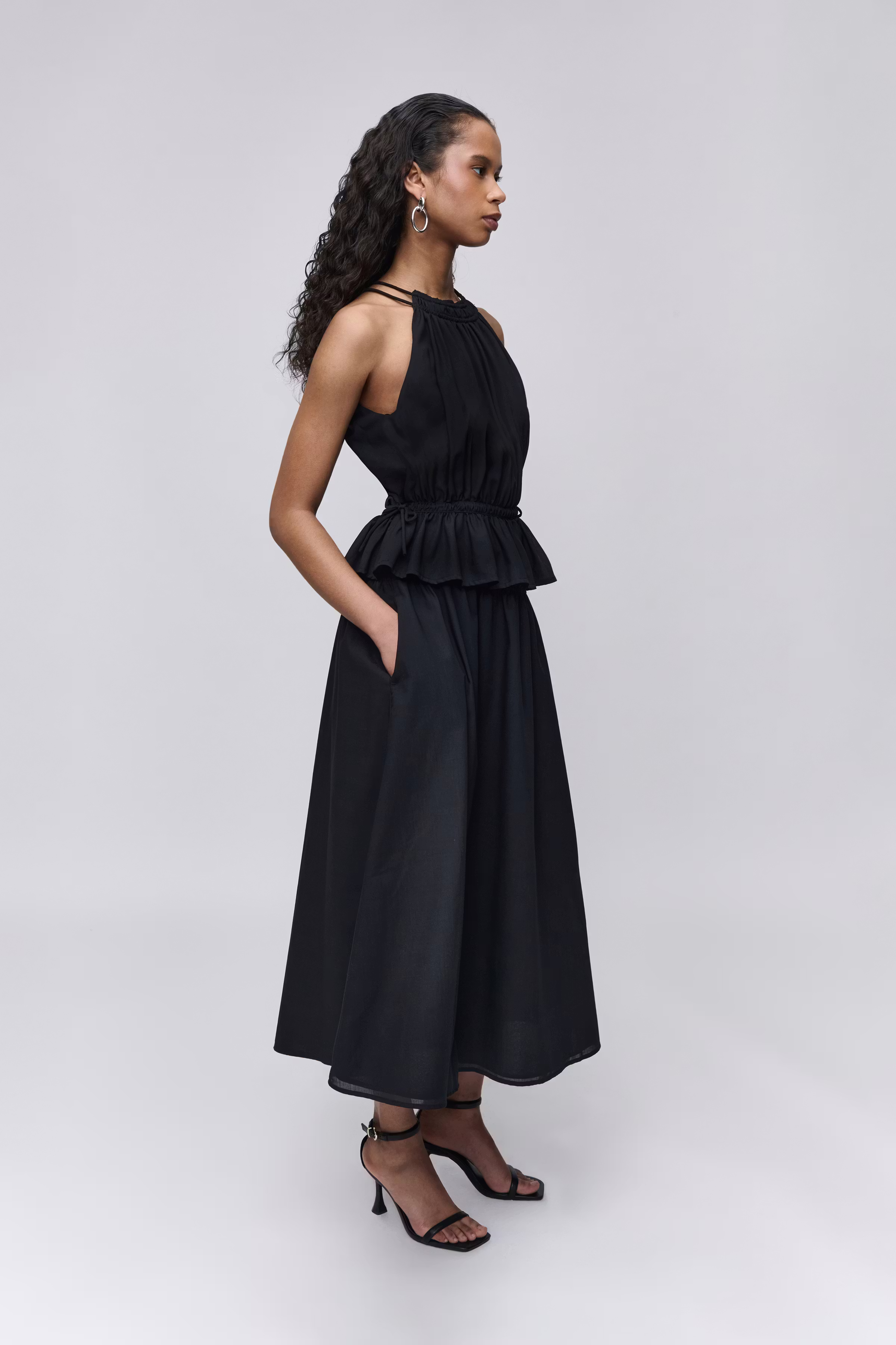 SVEA Rok LOOKBOOK FRONT 30600653-BK999