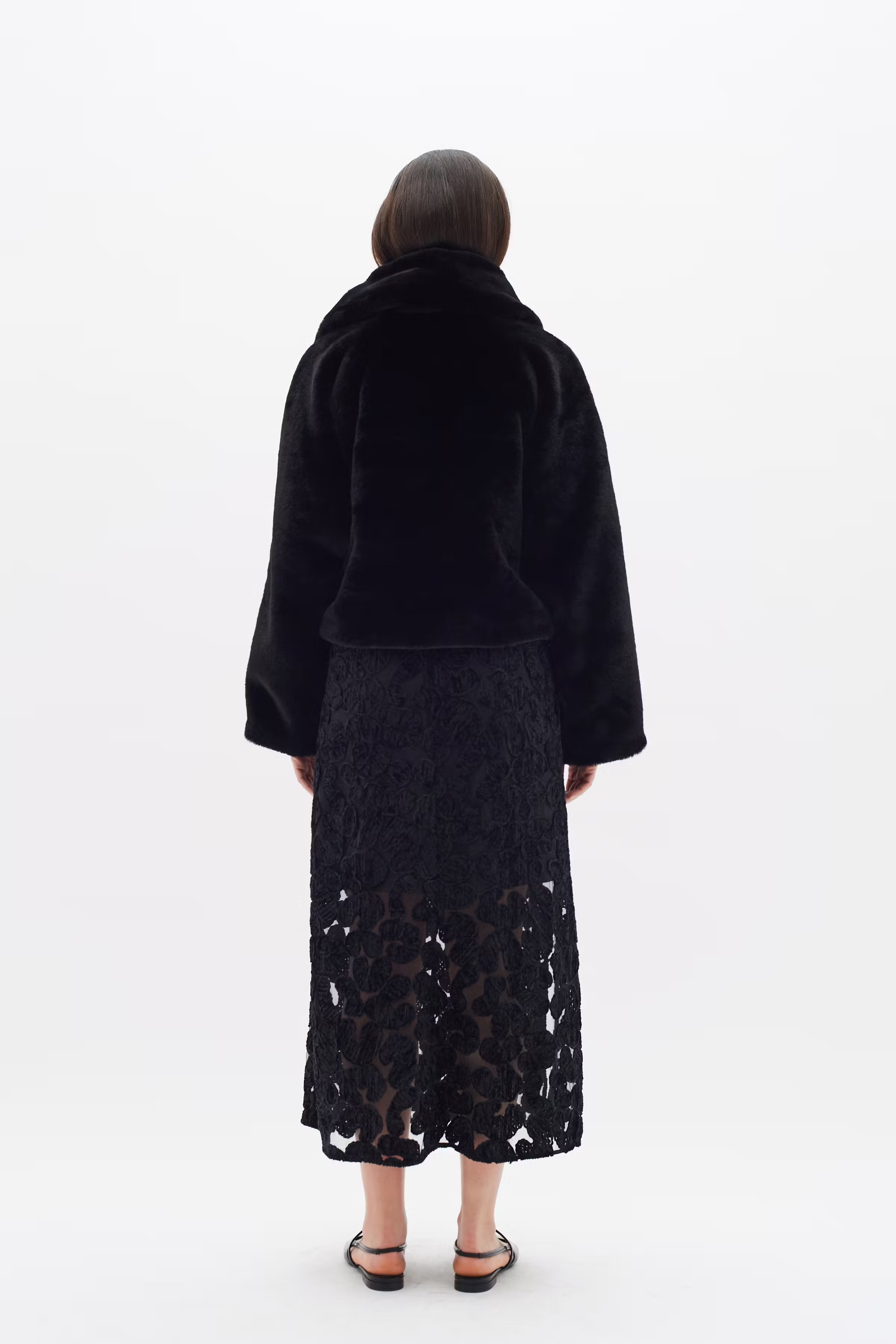 YonekoIW Outerwear LOOKBOOK BACK 30109835-194008