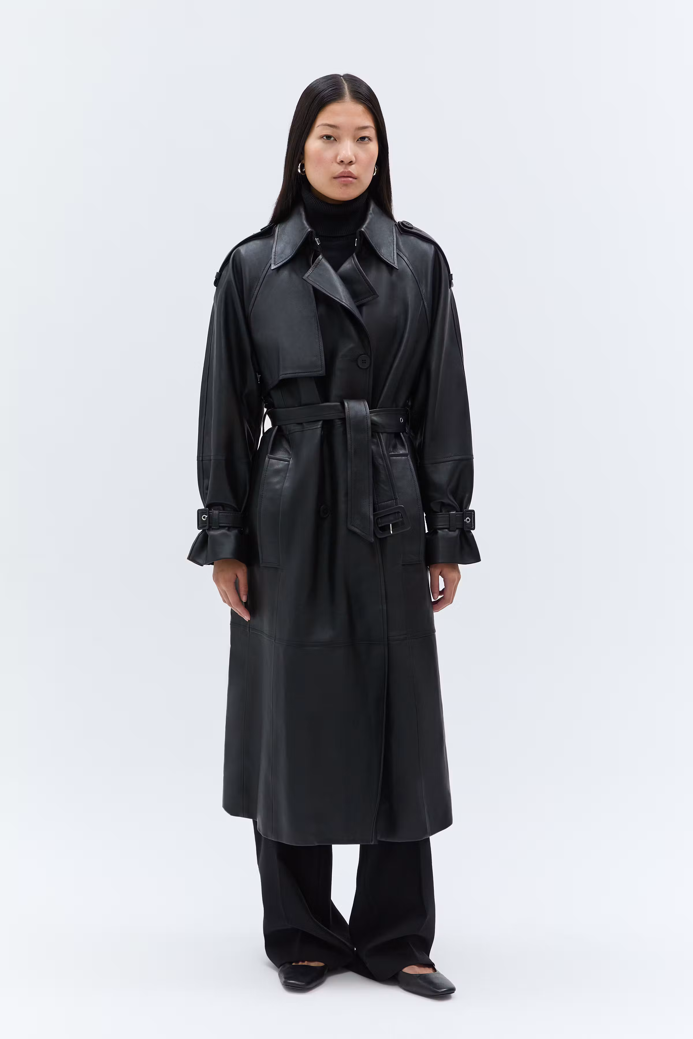 IOLINDA Outerwear LOOKBOOK FRONT 30600685-BK999