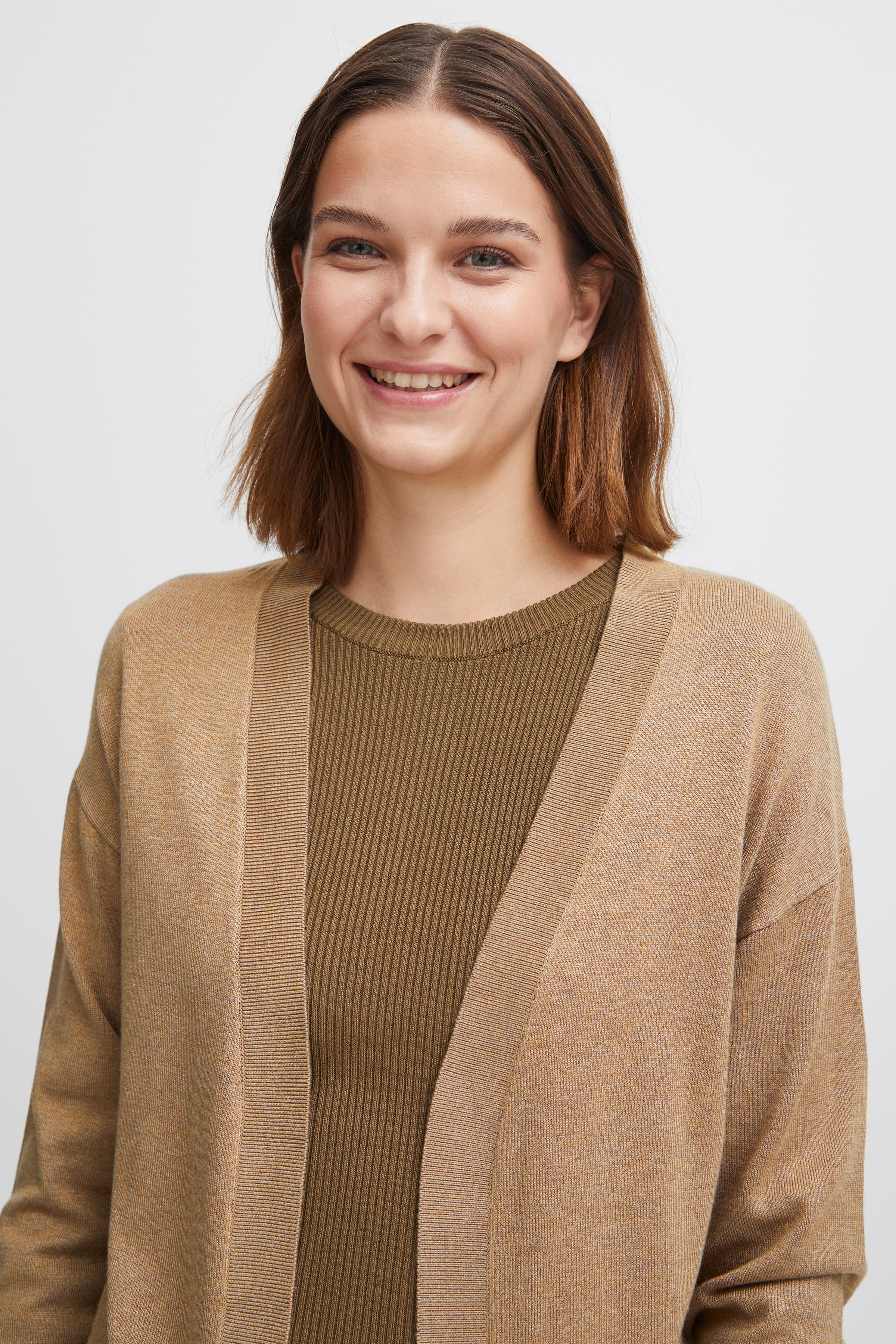 BYMMORLA Cardigan LOOKBOOK DETAIL 20814392-1713141