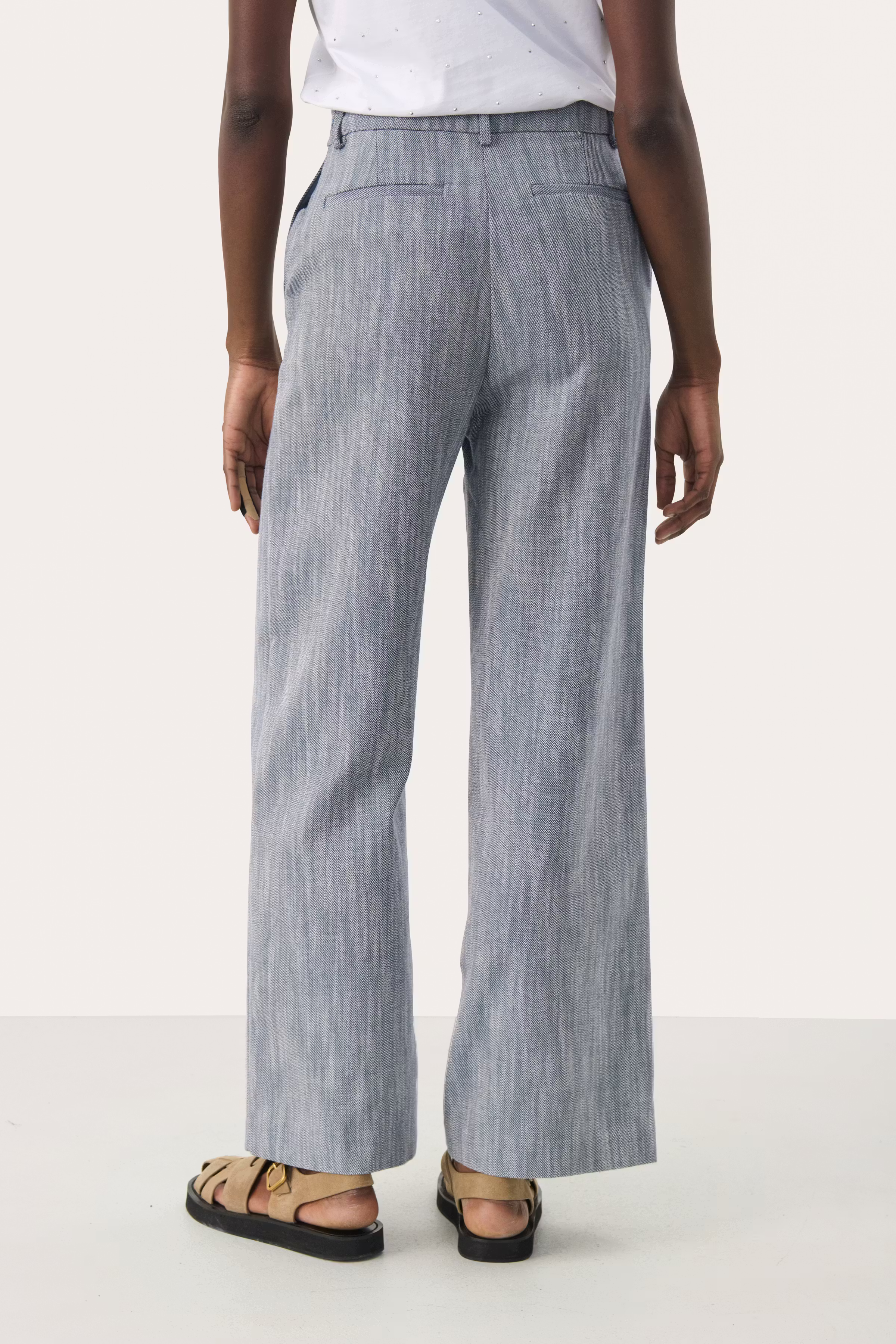 CaidanesPW Hose LOOKBOOK BACK 30309349-303618