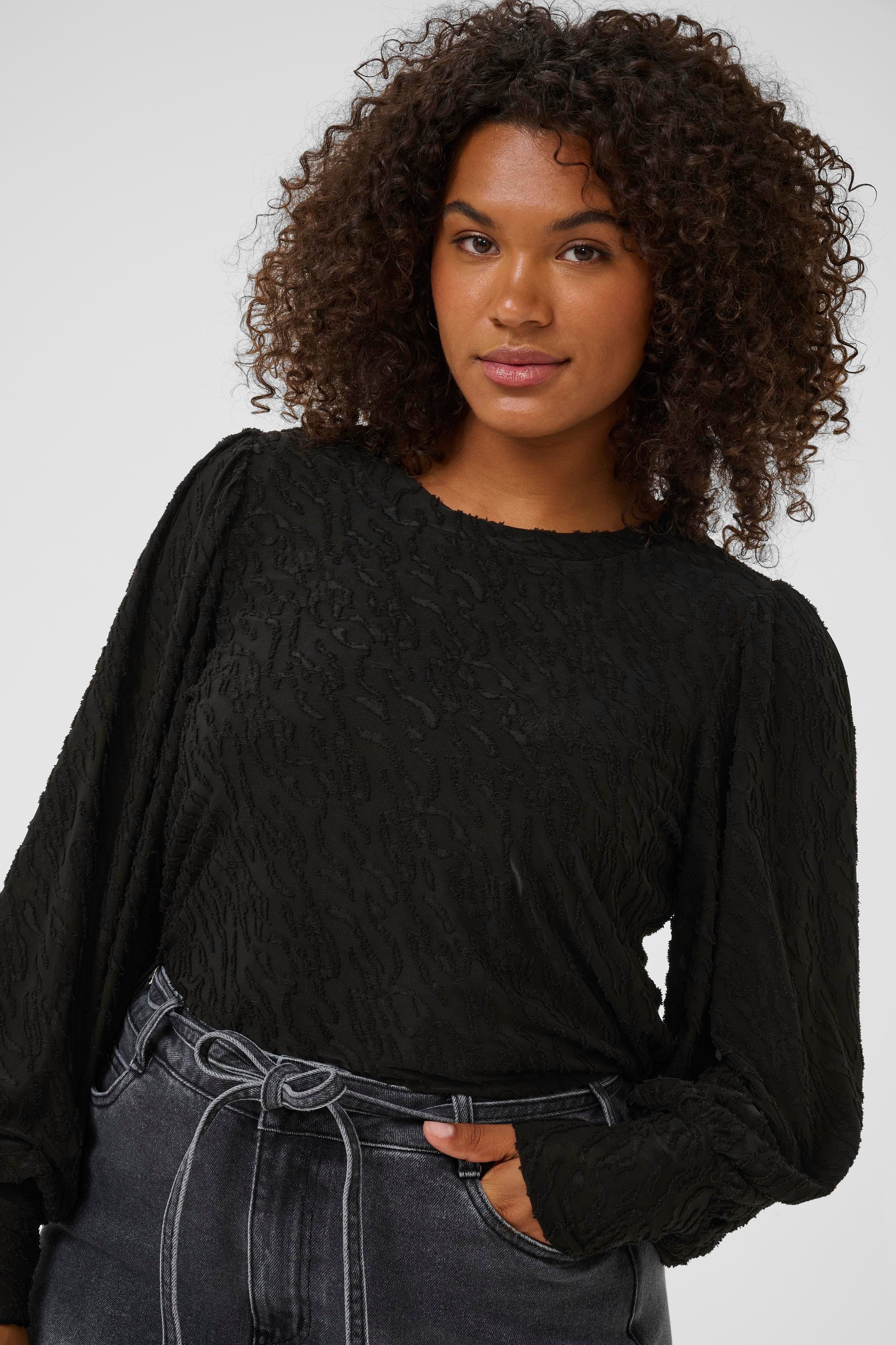 KCzarina Blouse LOOKBOOK DETAIL 10583687-100121