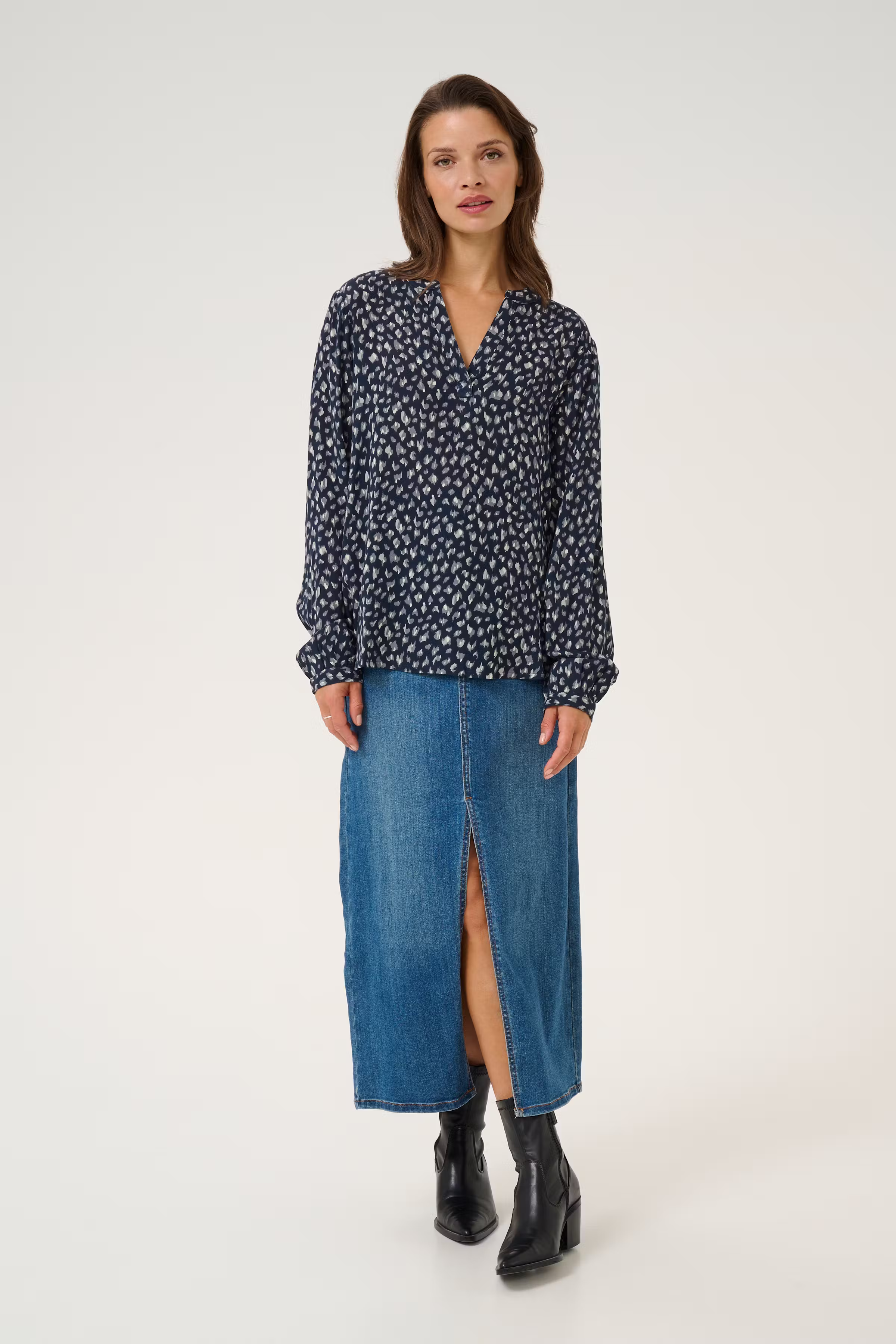 KAjalie Bluse LOOKBOOK FRONT 10552004-107690