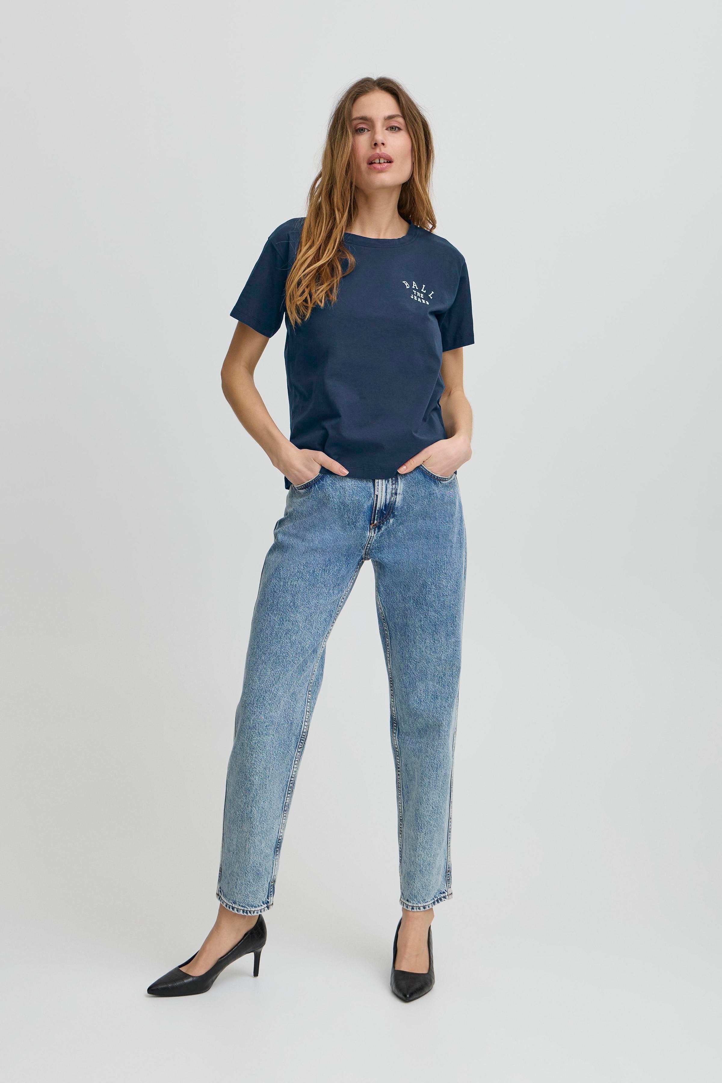 BASAVONA T-shirt LOOKBOOK FRONT 50405152-193922