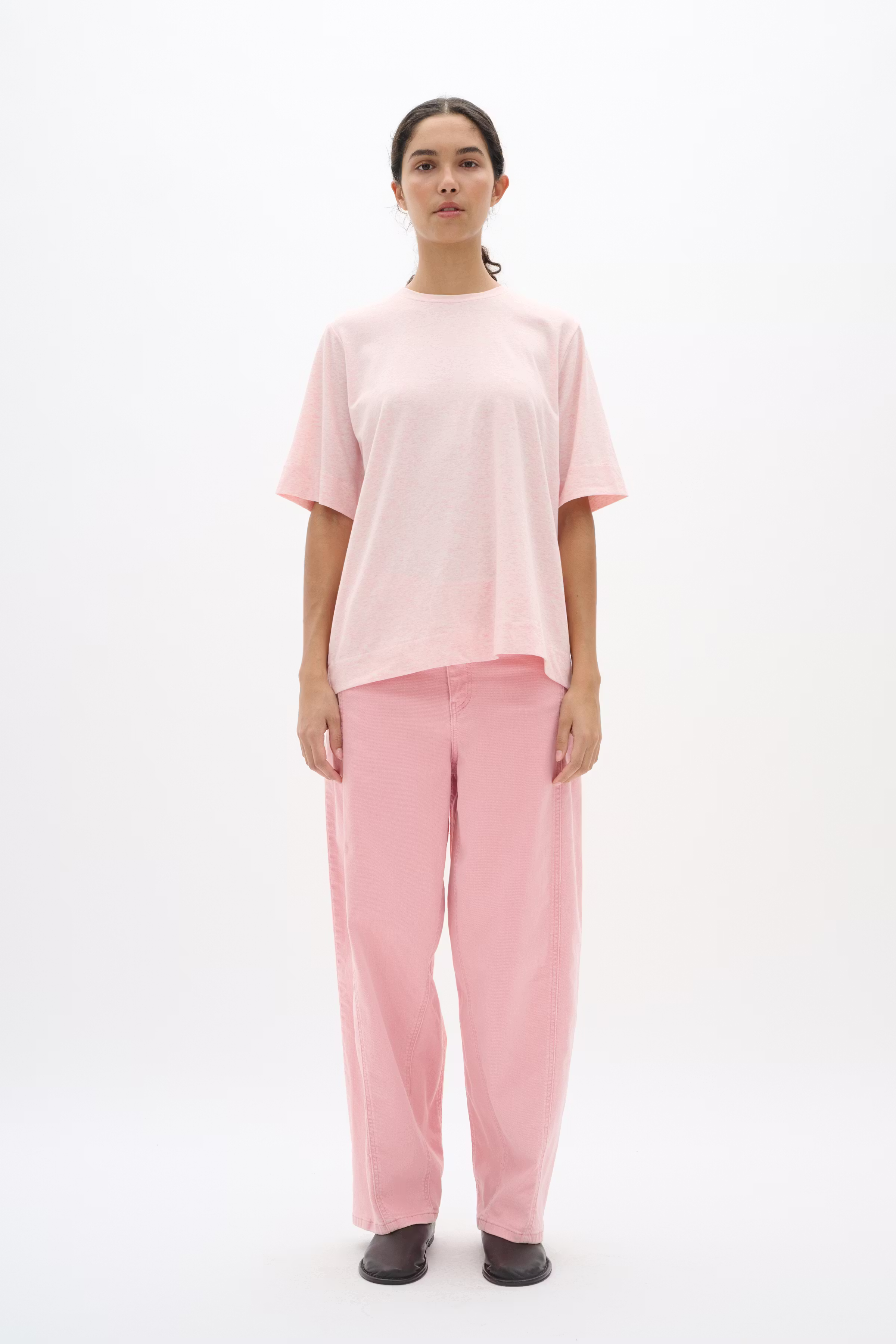 UtaIW T-shirt LOOKBOOK FRONT 30110146-1419041