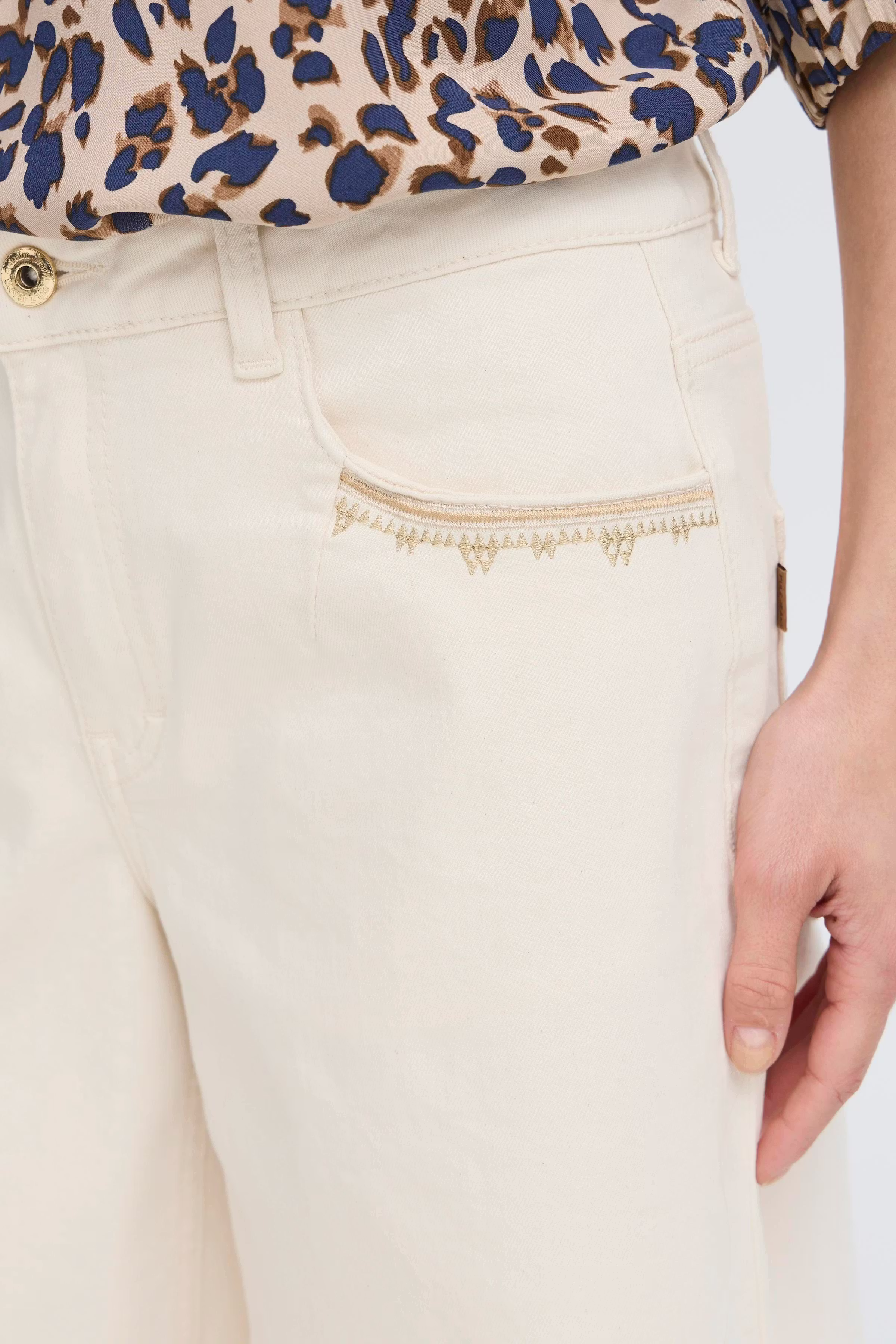 PZANNIE HW Shorts LOOKBOOK DETAIL 50208902-204451