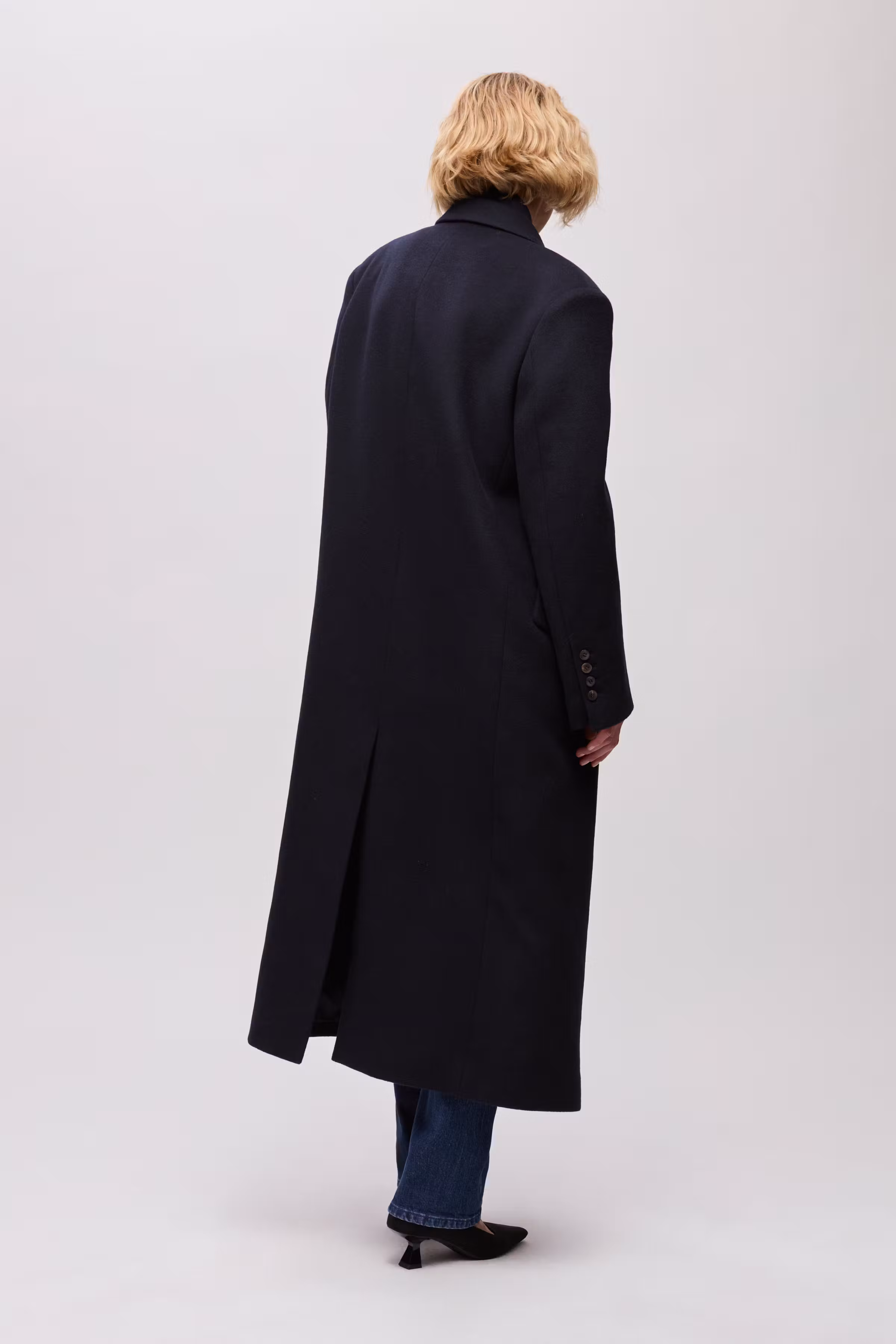 IOCirce Coat LOOKBOOK BACK 30600091-BL864