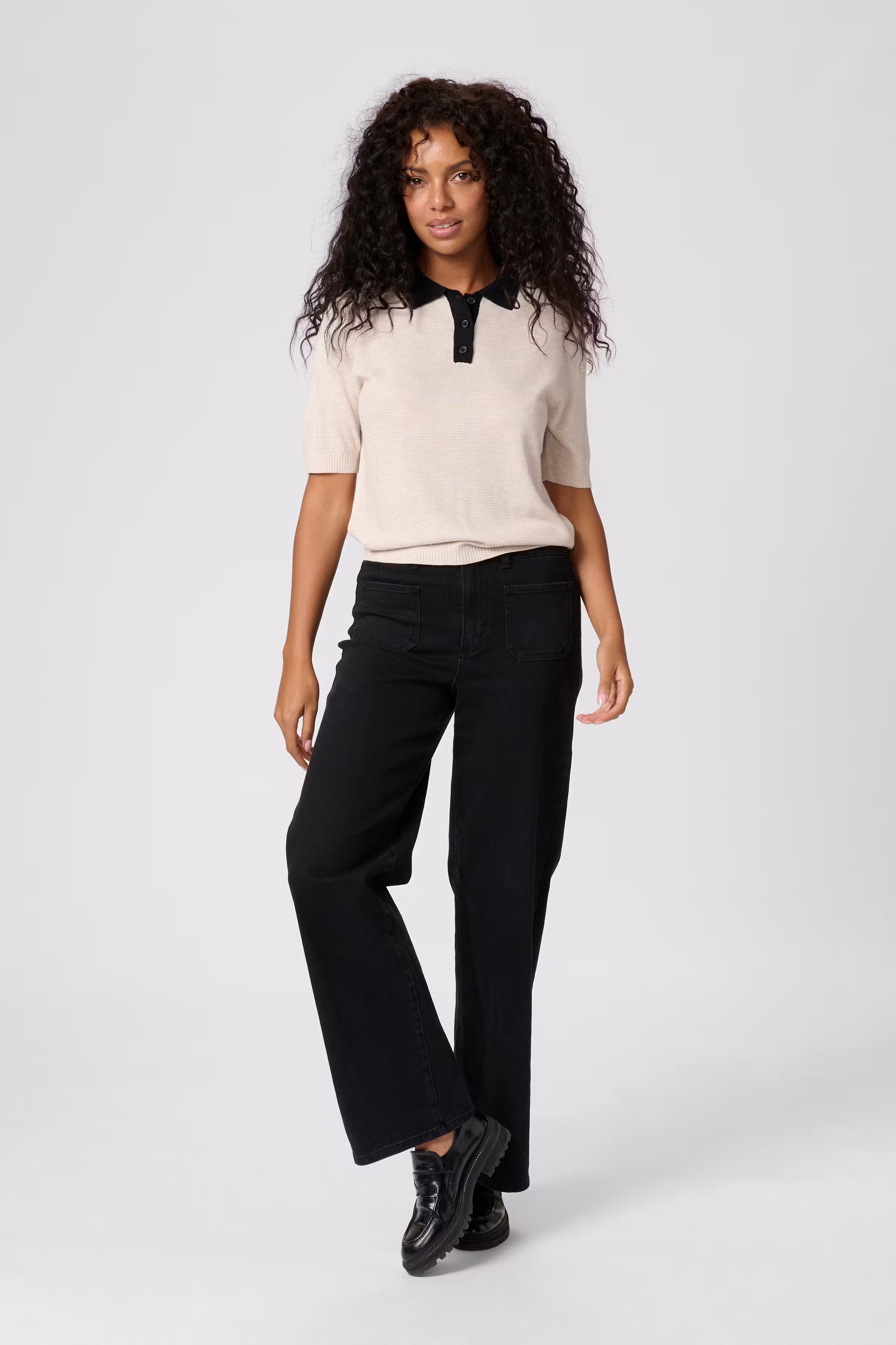 KAamalia Pullover LOOKBOOK FRONT 10510176-106908