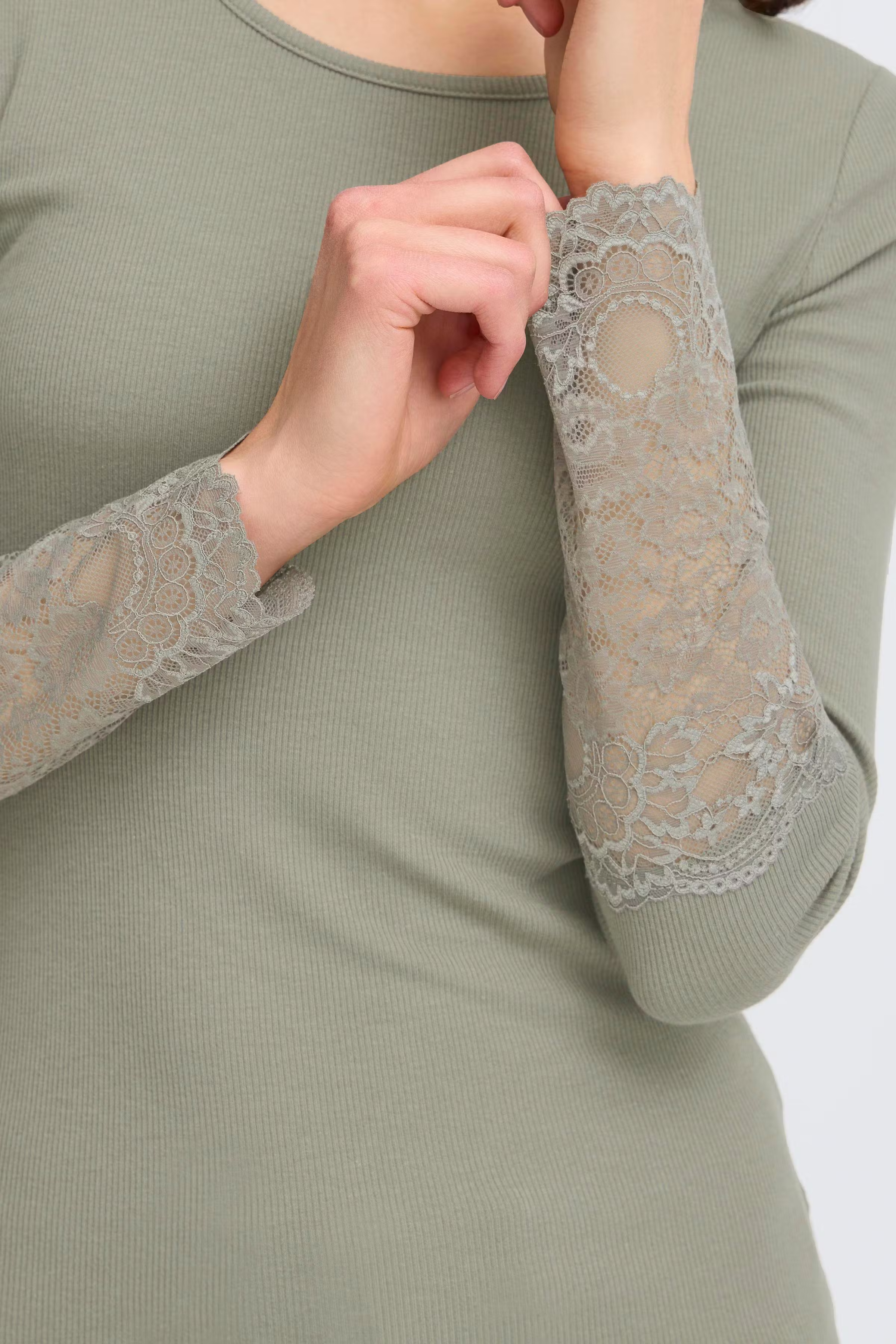 FRHIZAMOND T-shirt LOOKBOOK DETAIL 20613313-180515