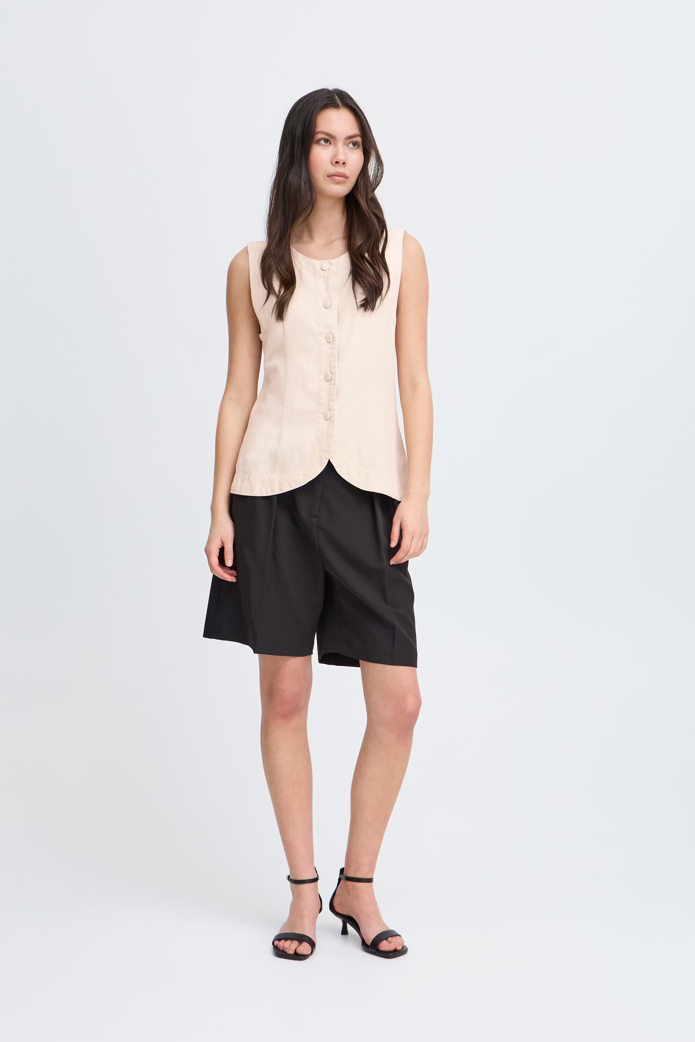 IHLINNO Vest LOOKBOOK FRONT 20122914-204424