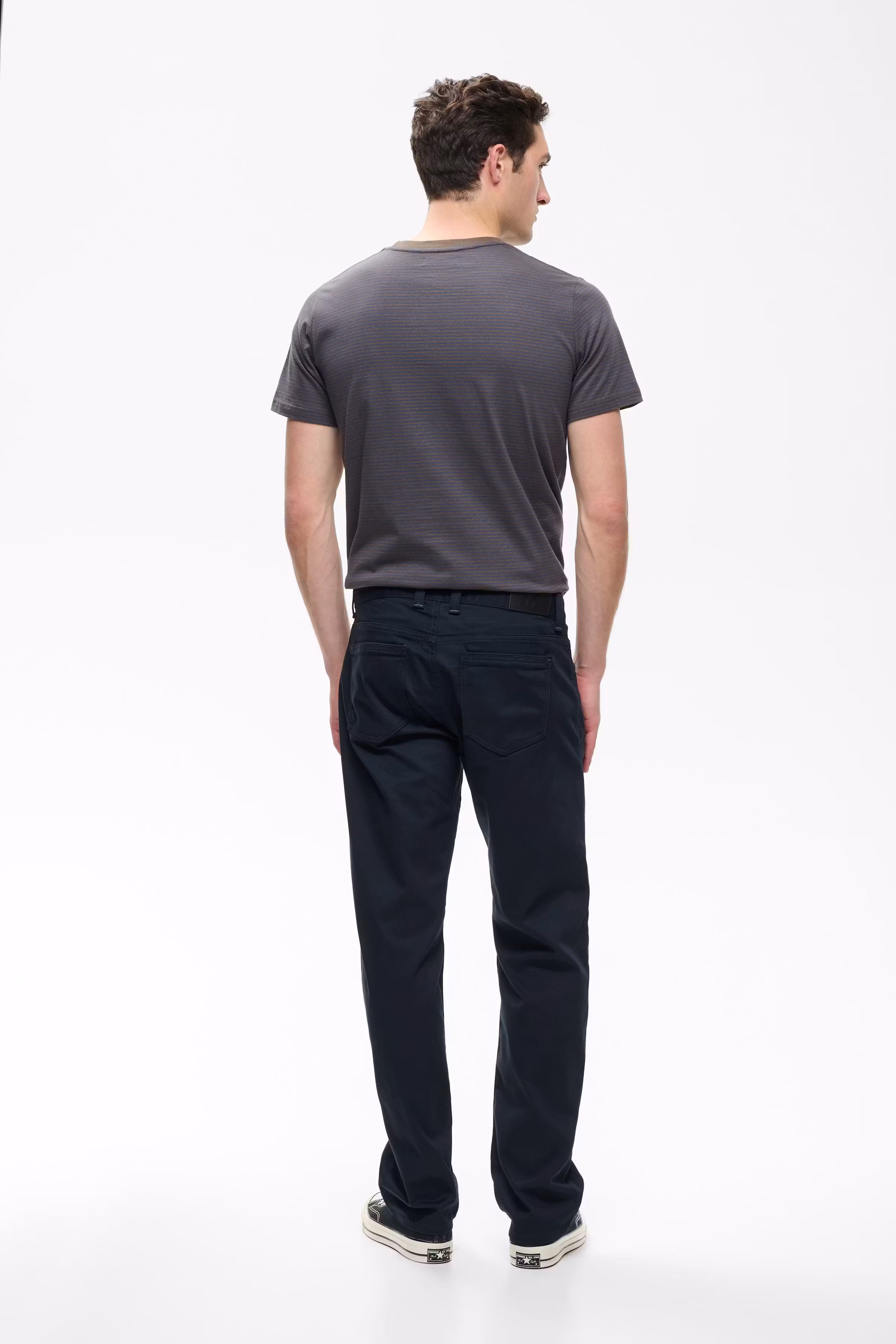 MAmike Hose LOOKBOOK BACK 30209366-194011
