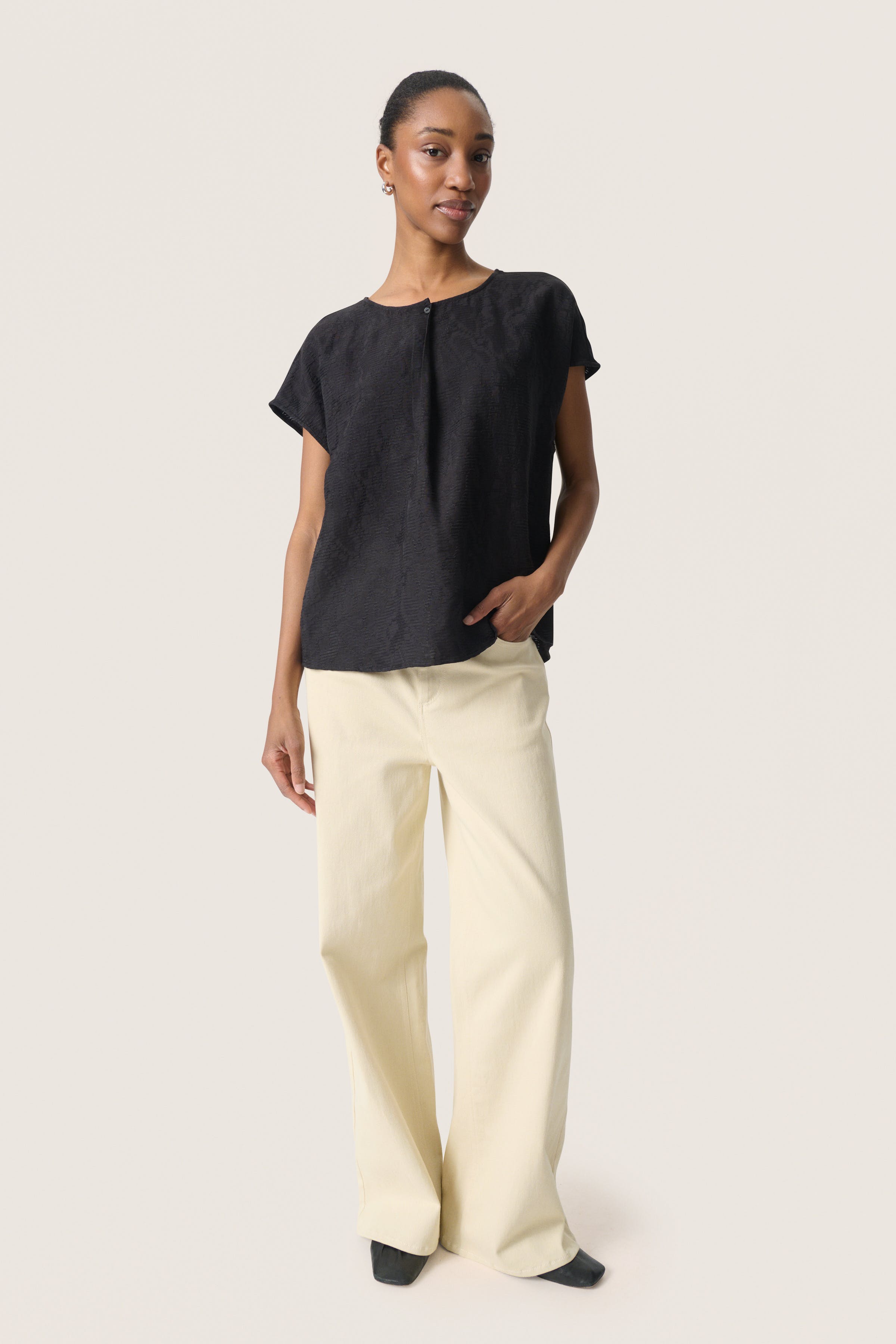 SLAmelina Bluse LOOKBOOK FRONT 30408458-194008