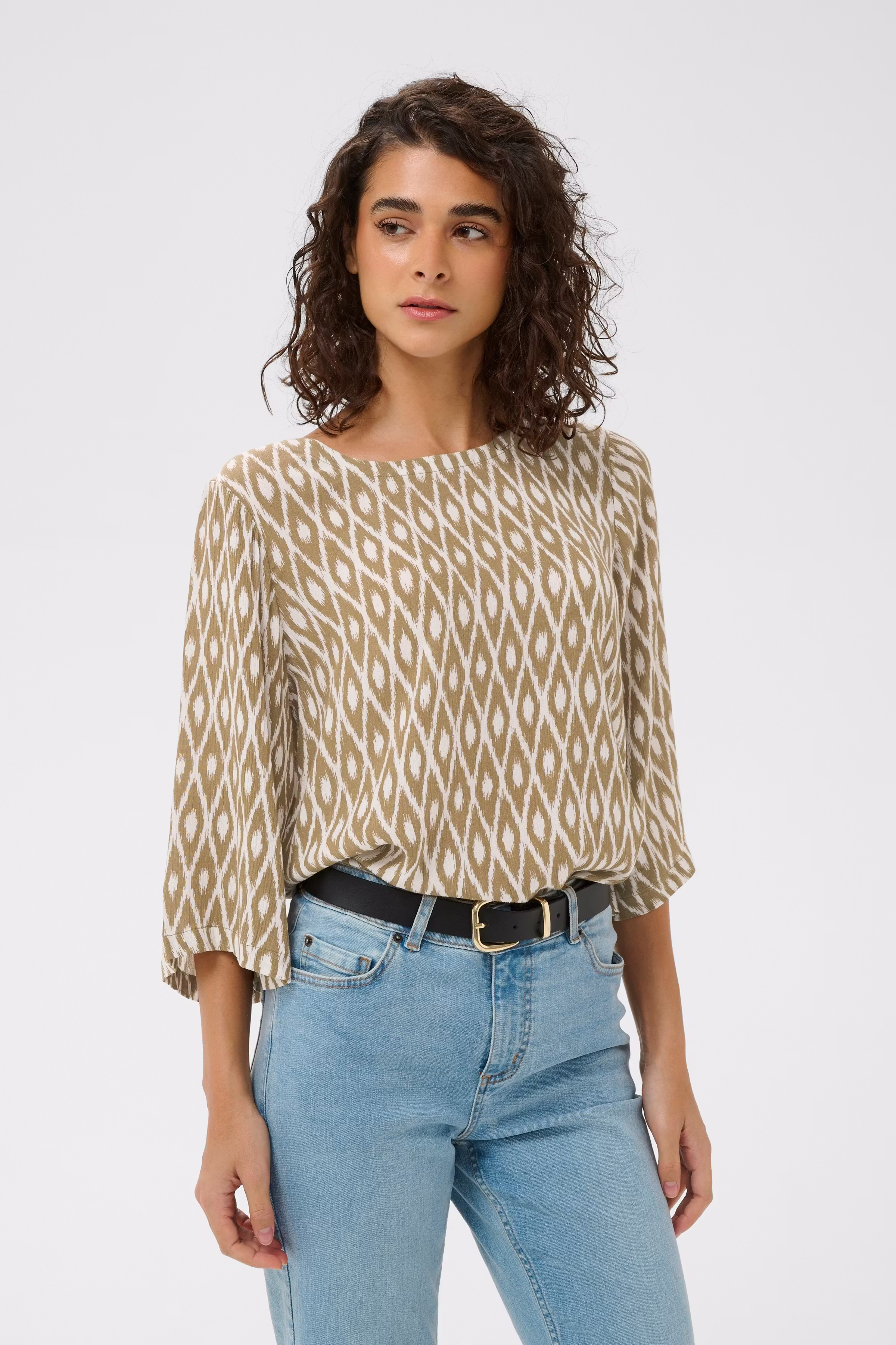 KAebellen Blouse LOOKBOOK FRONT 10506327-109546