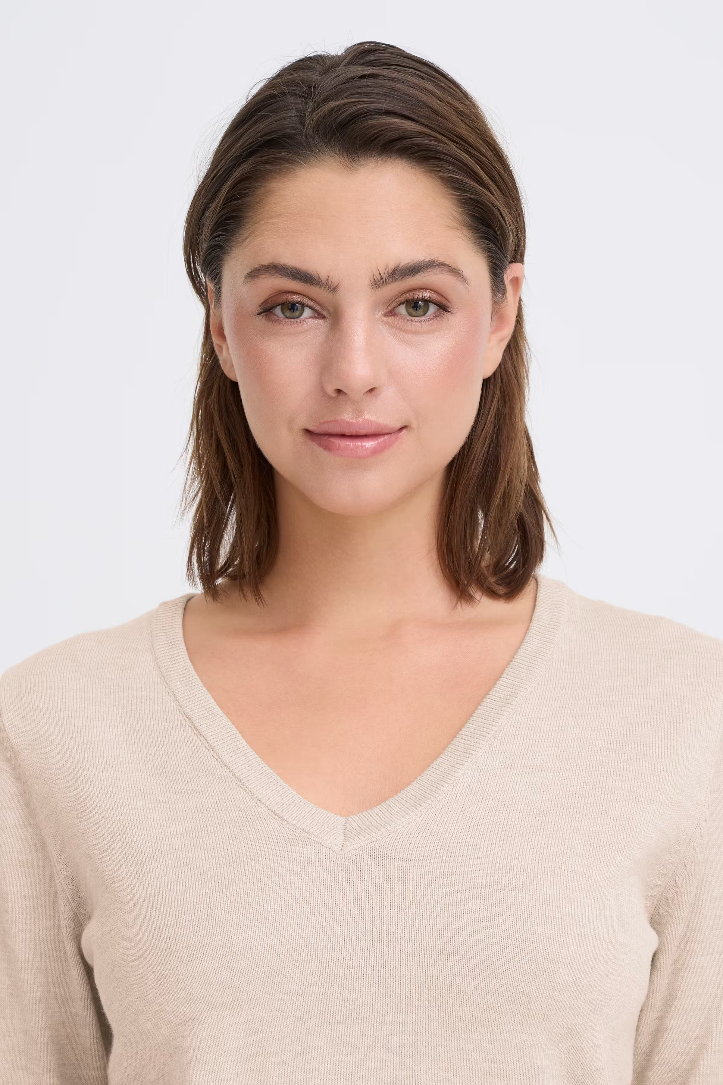 IHLULS V-Neck Pullover LOOKBOOK DETAIL 20125815-1304011