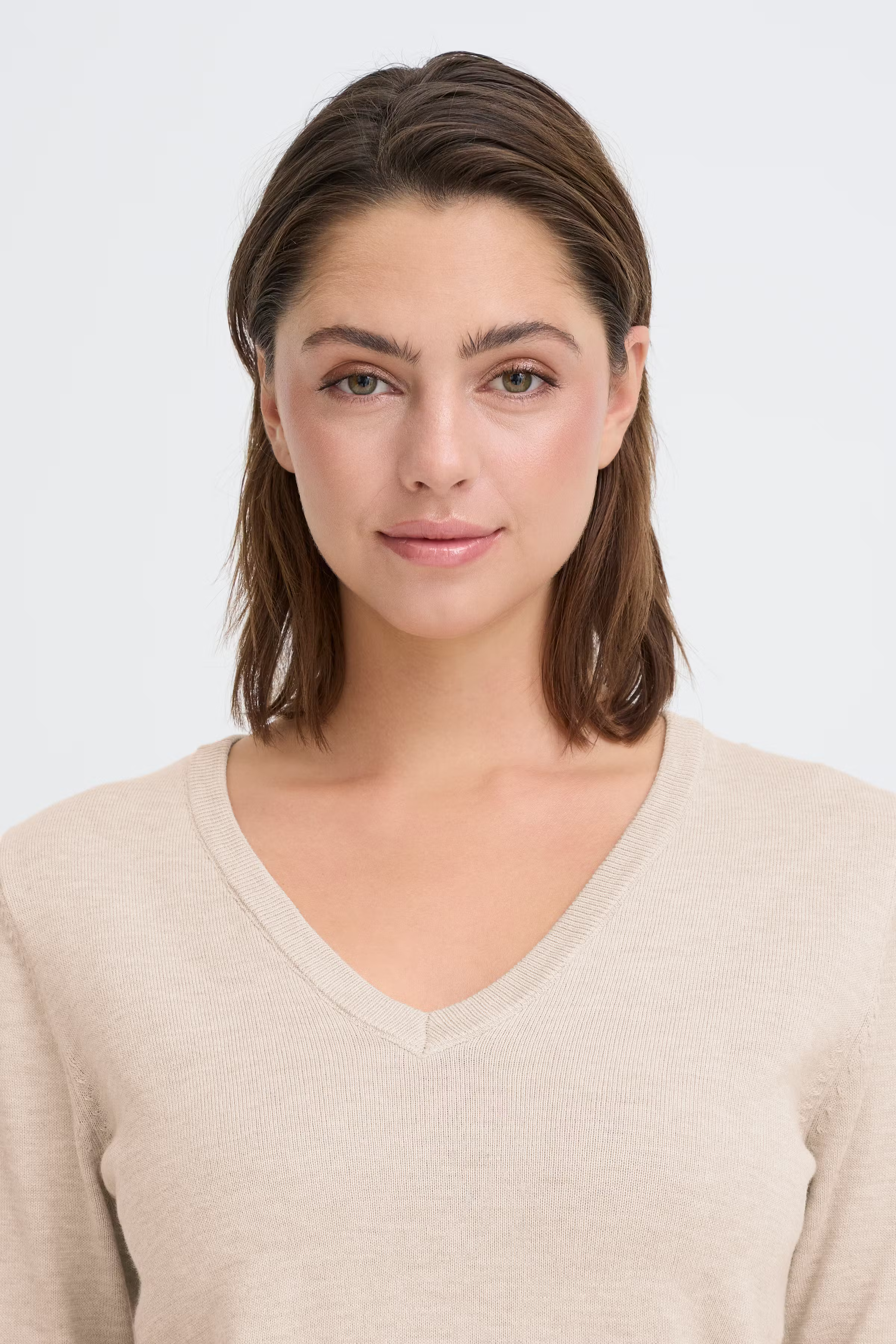 IHLULS V-Neck Pullover LOOKBOOK DETAIL 20125815-1304011