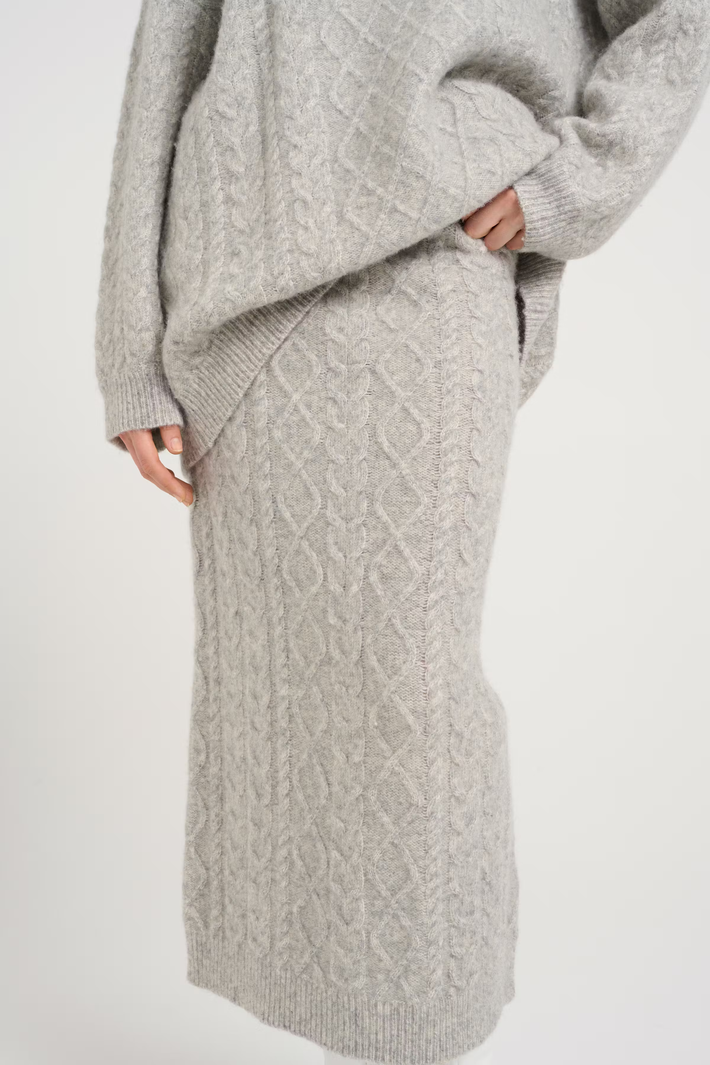 AdieGZ Skirt LOOKBOOK DETAIL 10909703-106847