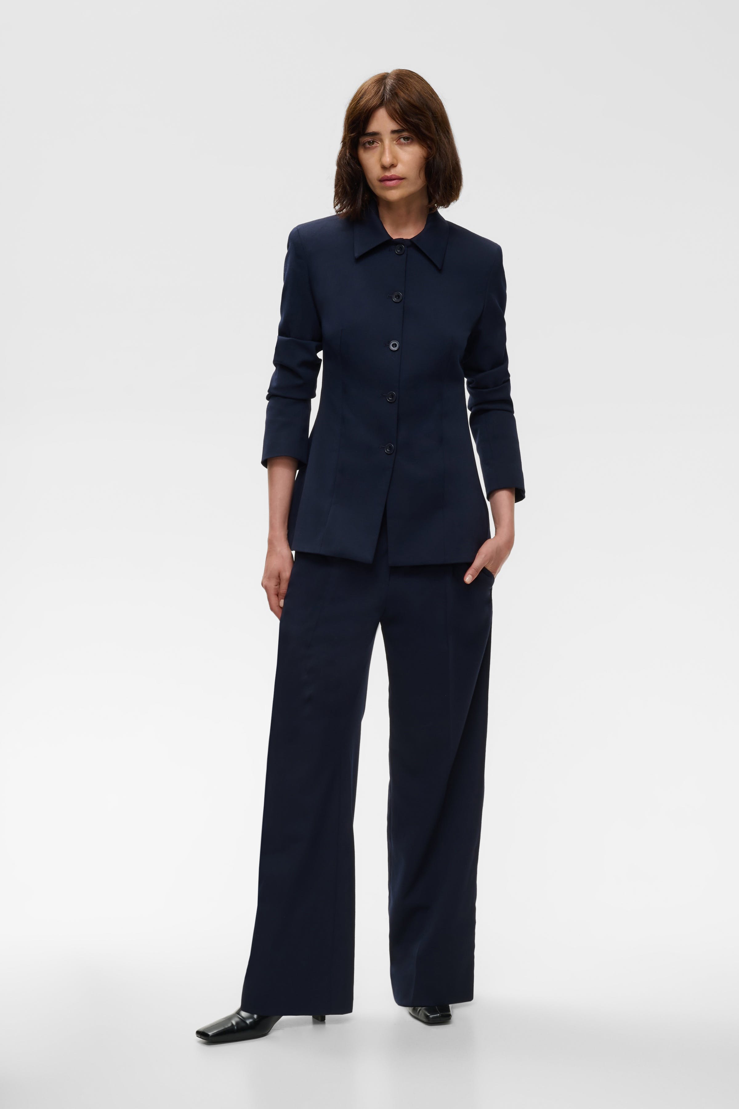 IOPedra Pants LOOKBOOK FRONT 30600011-BL900