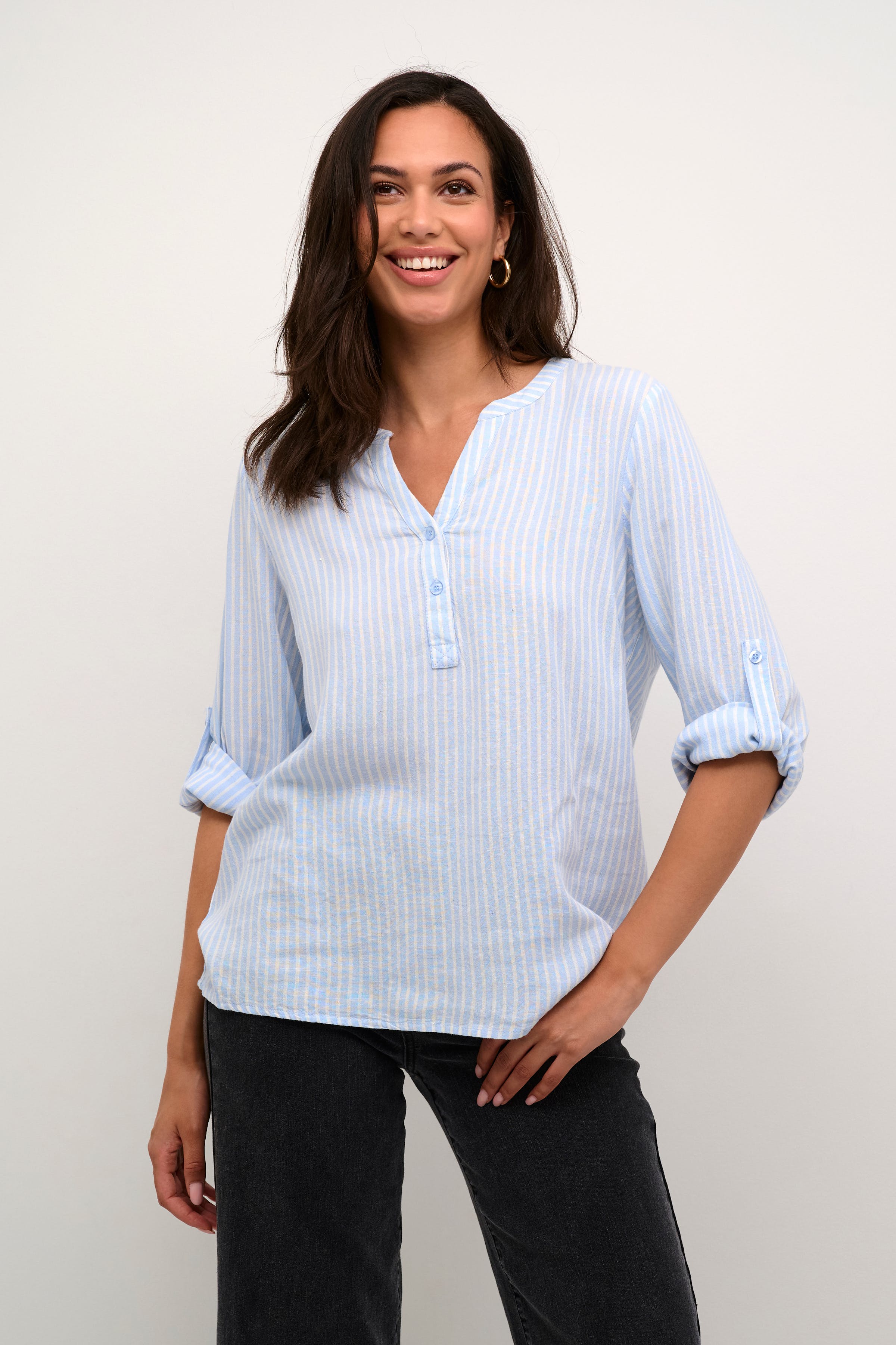 KAmilia Linen blouse LOOKBOOK FRONT 10508313-105969