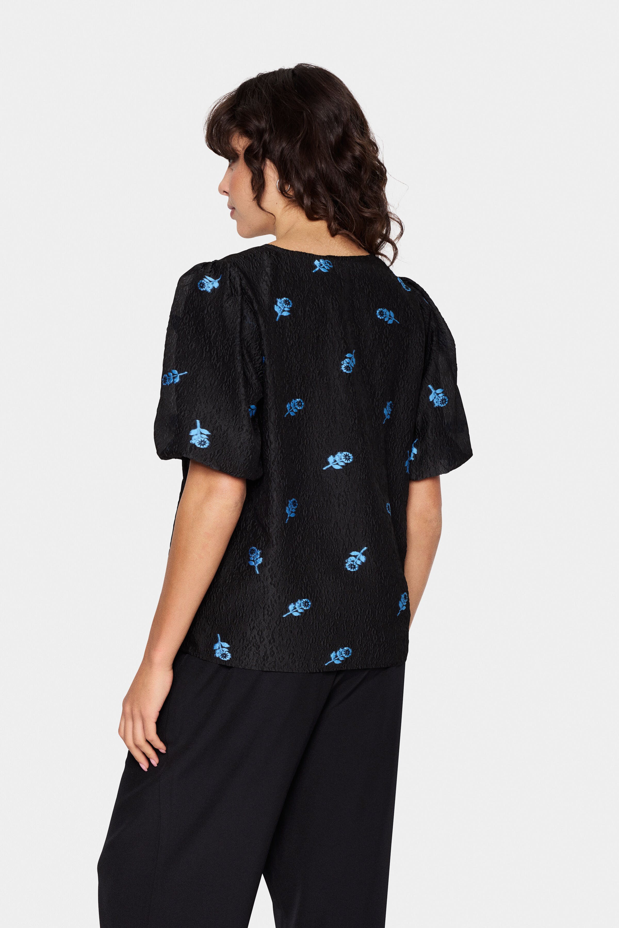 HannahSZ Bluse LOOKBOOK BACK 30513813-193911