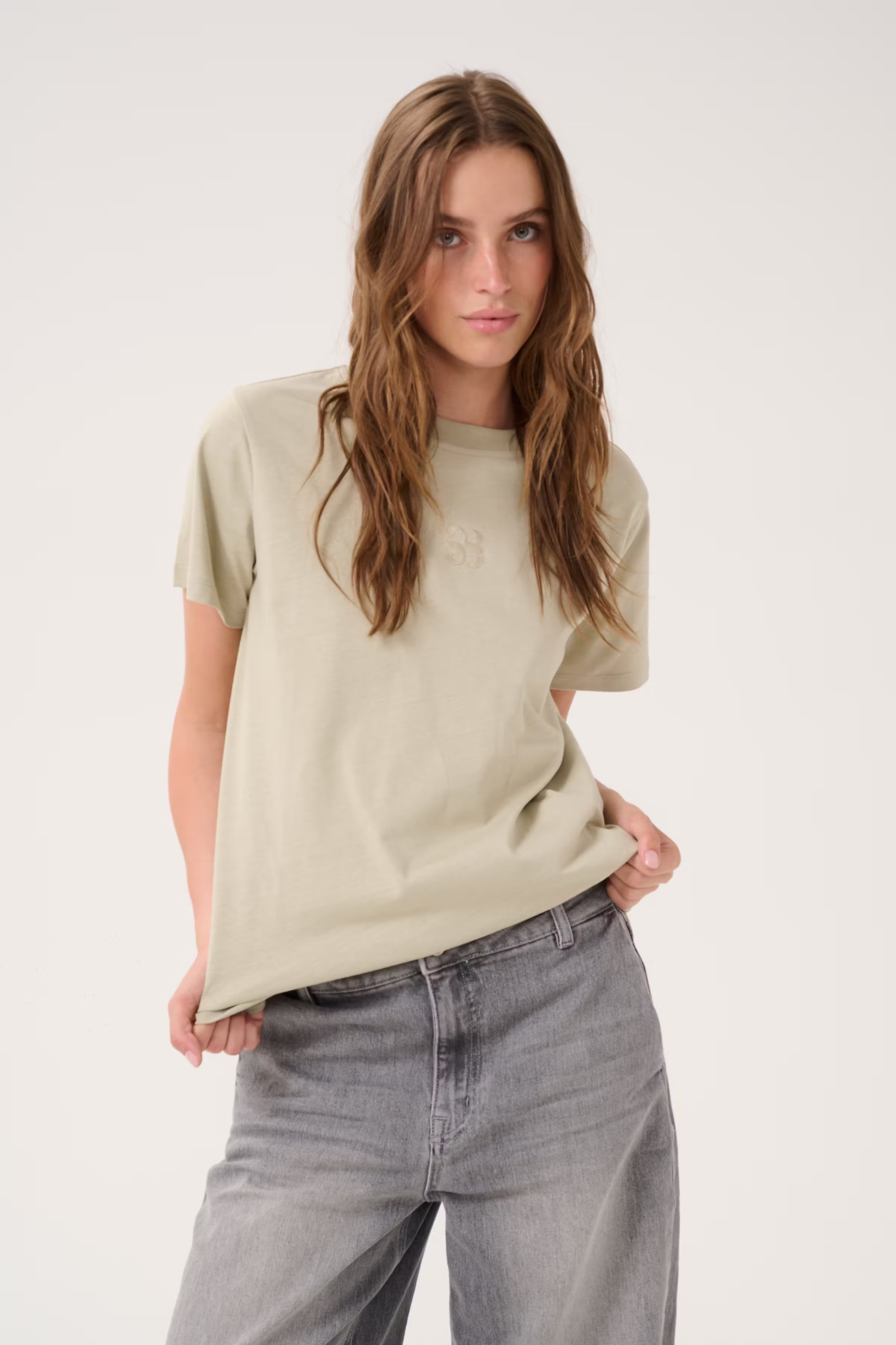 SeattleMW Logo T-shirt LOOKBOOK FRONT 10704898-107037