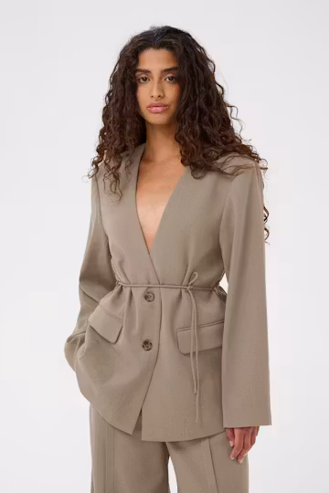 Bevine Blazer