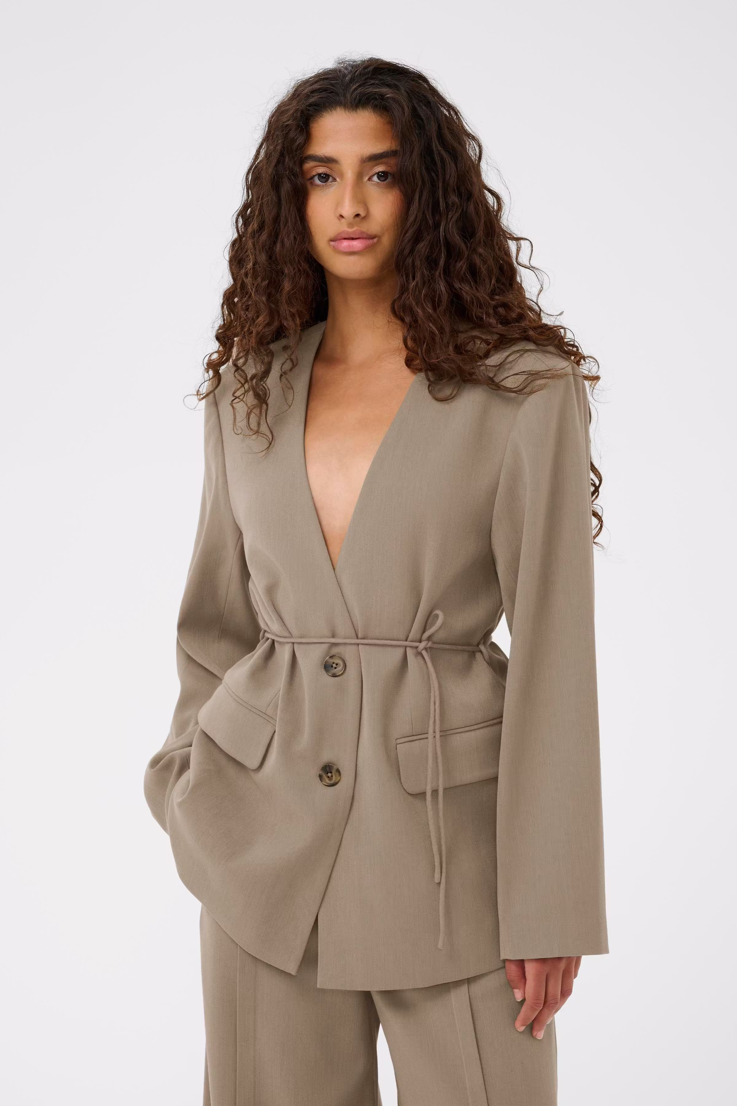 SLBevine Blazer LOOKBOOK FRONT 30408931-171310