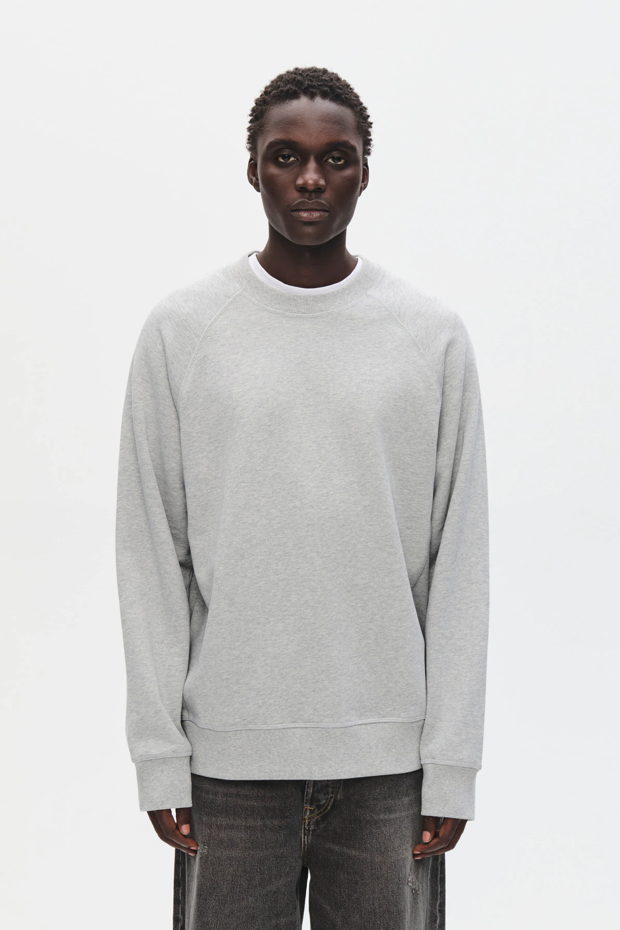 WWHester Sweatshirt LOOKBOOK FRONT 30251551-303736