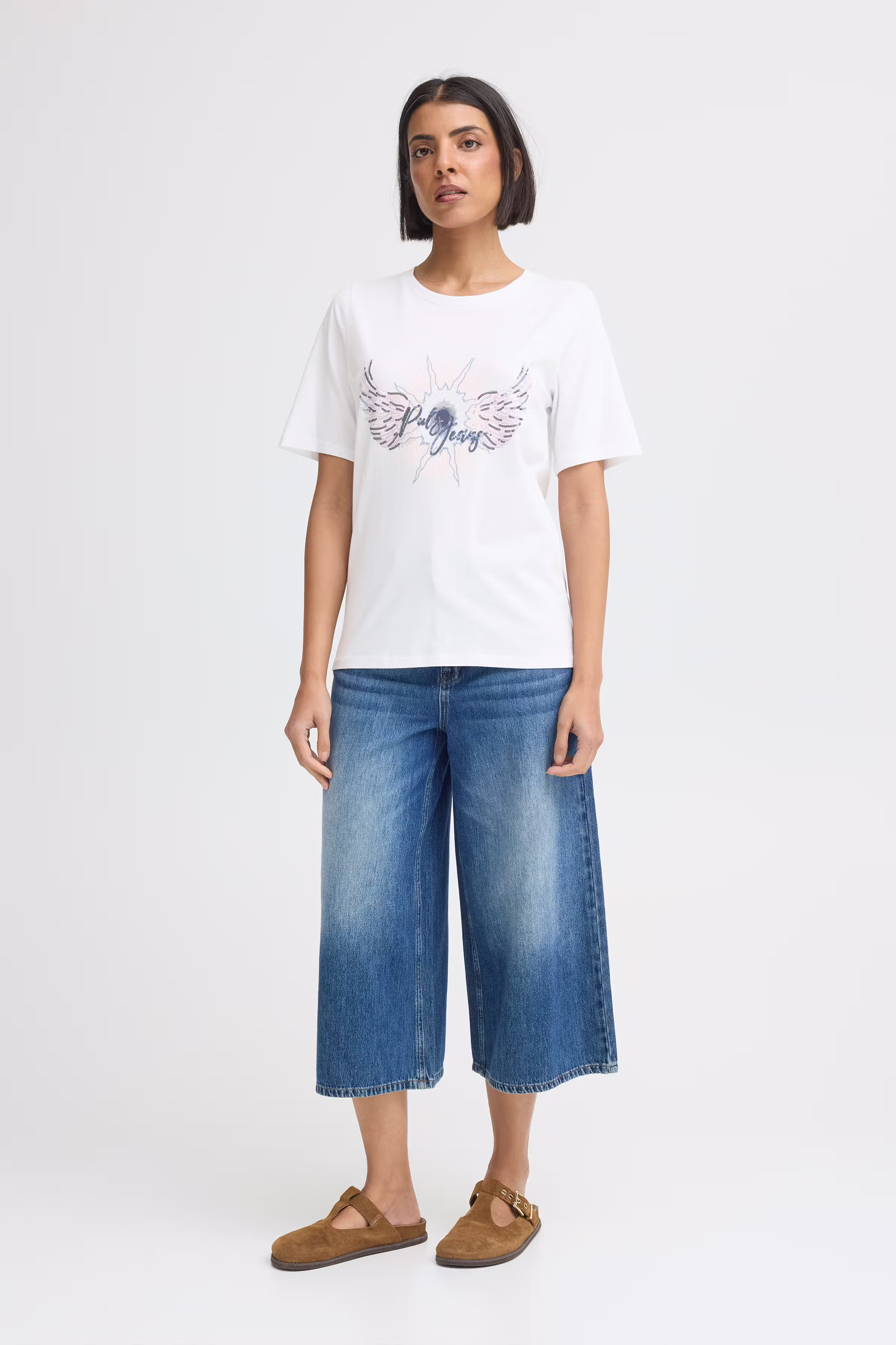 PZBETHANY T-shirt LOOKBOOK FRONT 50210419-110601