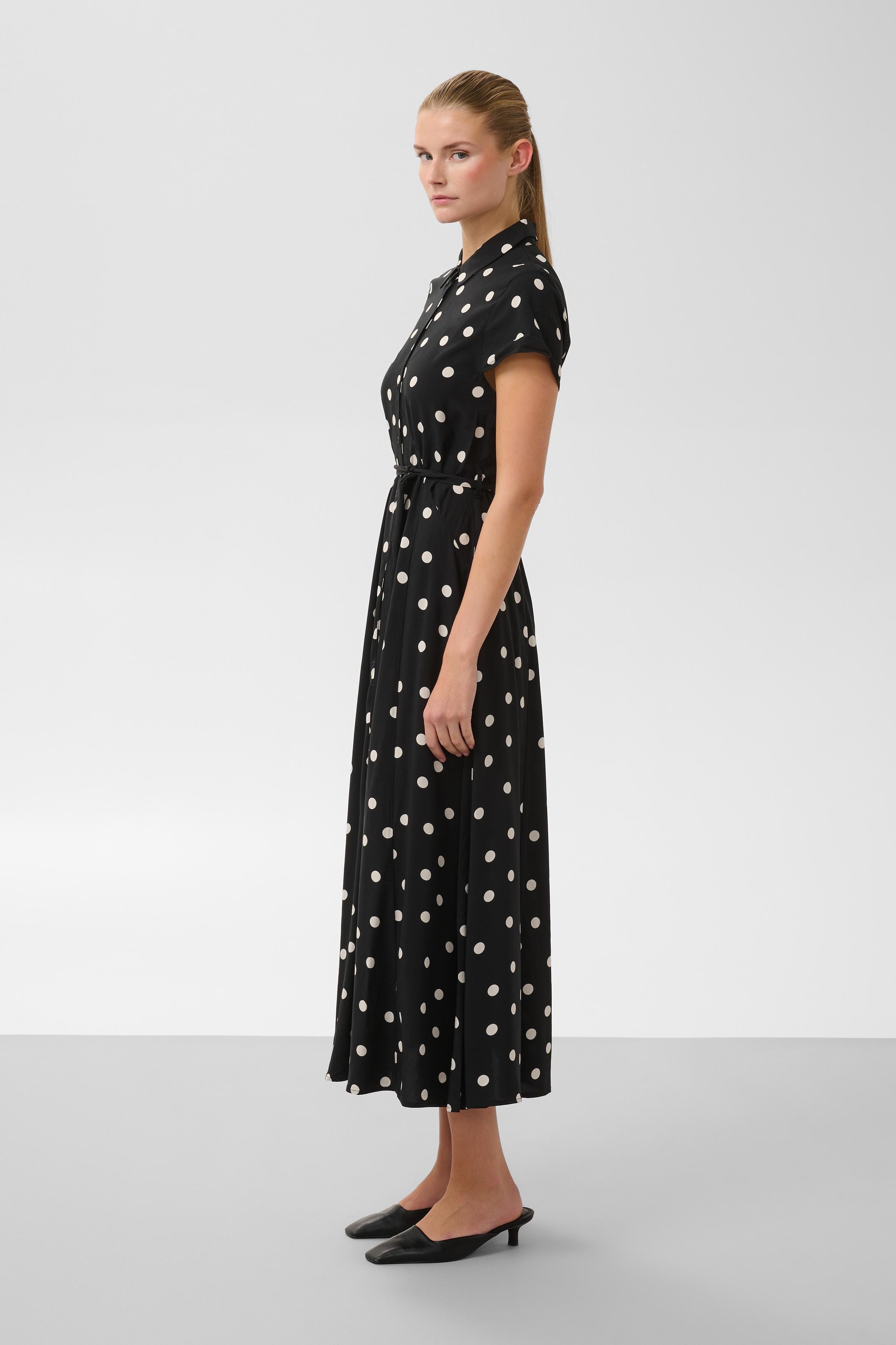 SLArjana Kleid LOOKBOOK FRONT 30404807-305254