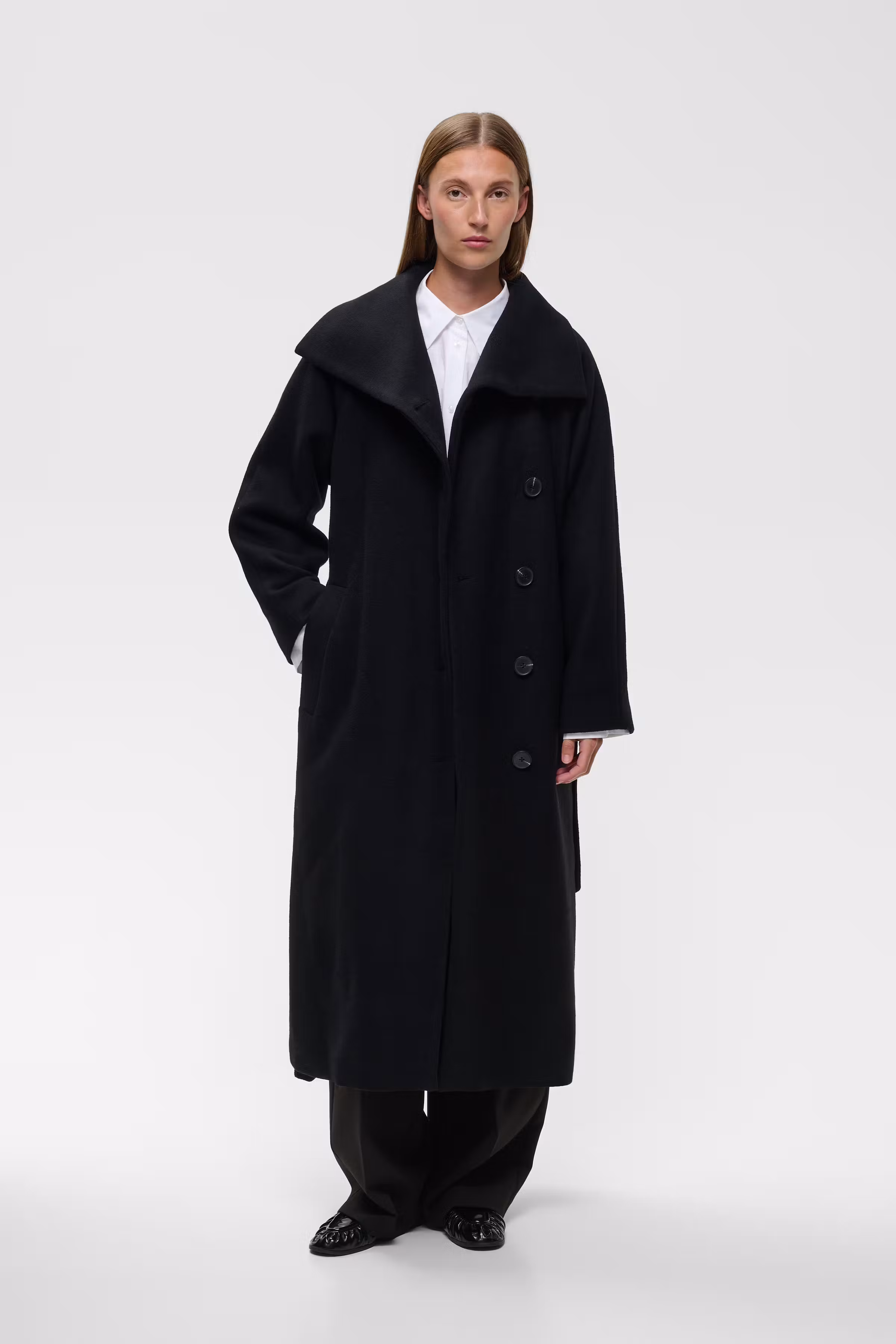 ZORAHIW Collar Mantel LOOKBOOK FRONT 30112646-194008