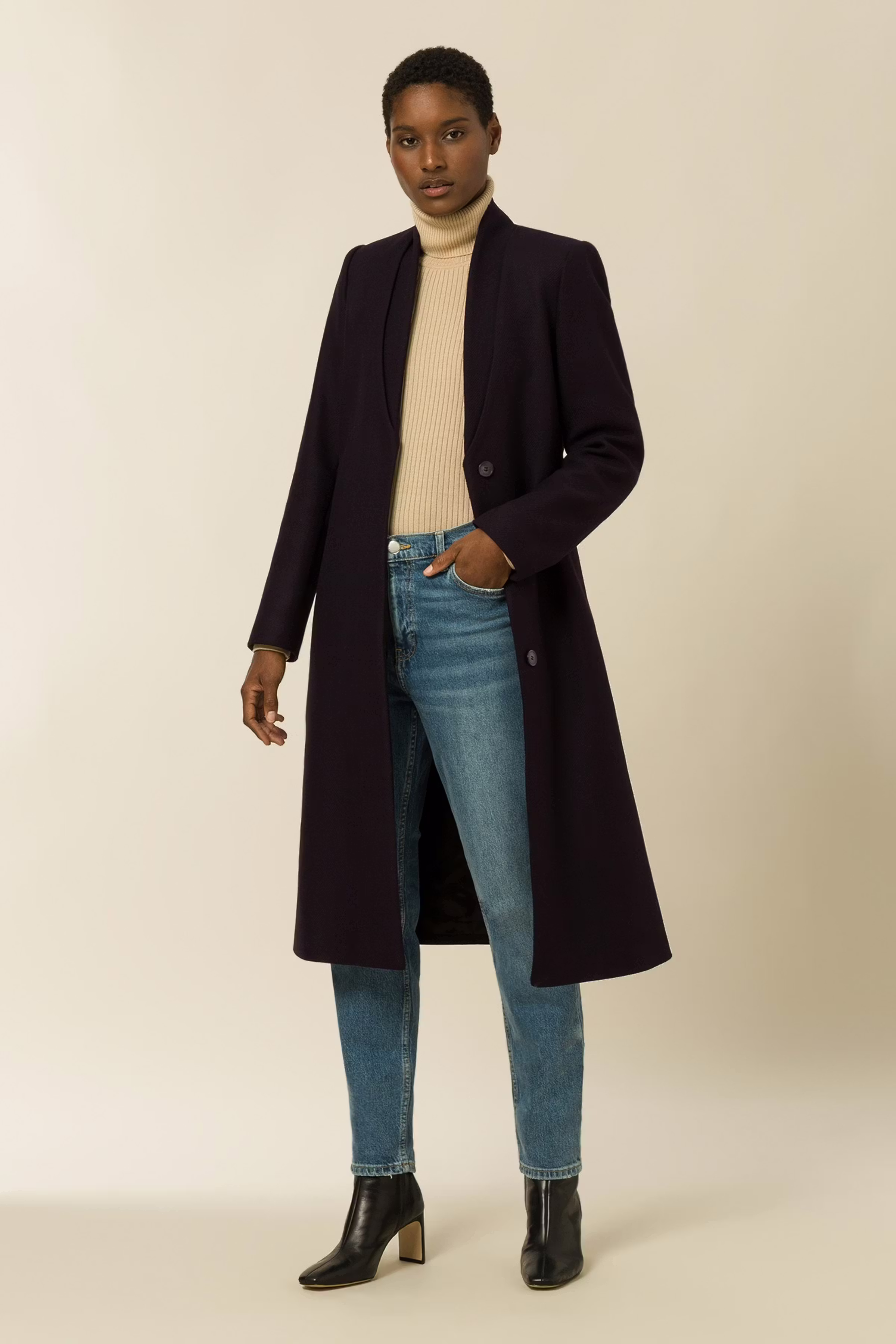 CHRISTINA Coat LOOKBOOK FRONT 30600210-BK999