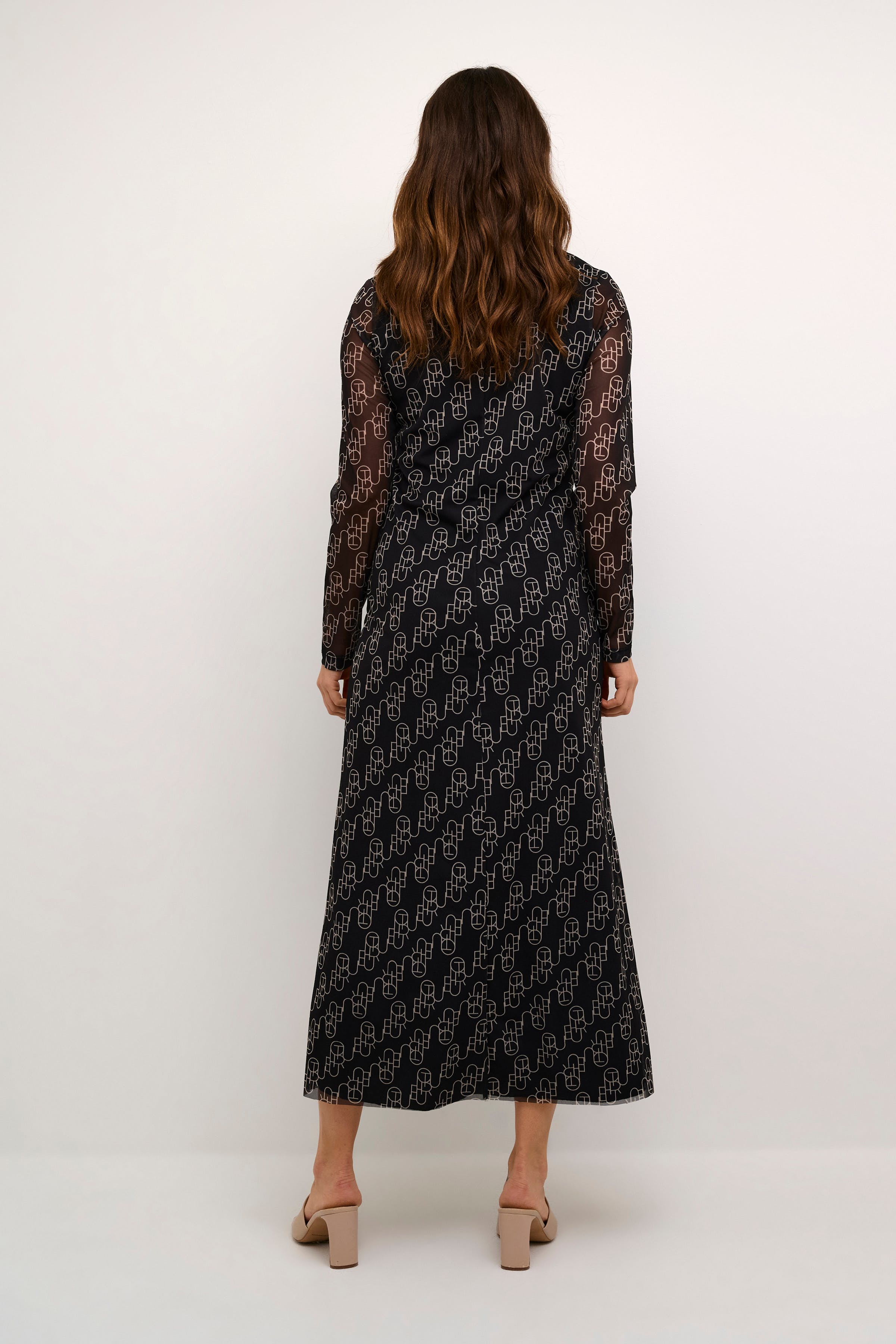 CUmelida Kjole LOOKBOOK BACK 50110921-106256