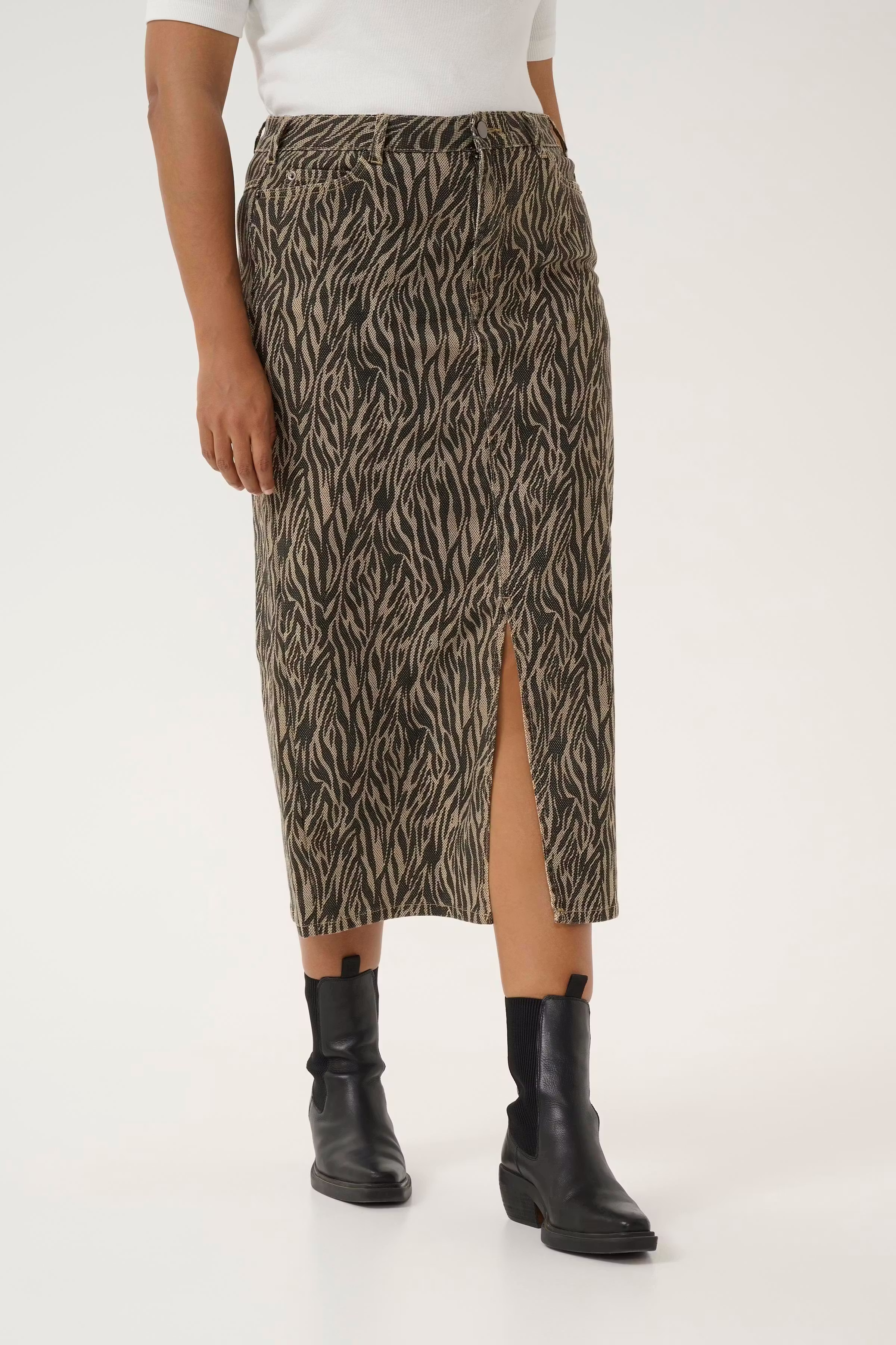 KCleonoma Denim Skirt LOOKBOOK FRONT 10583408-107719