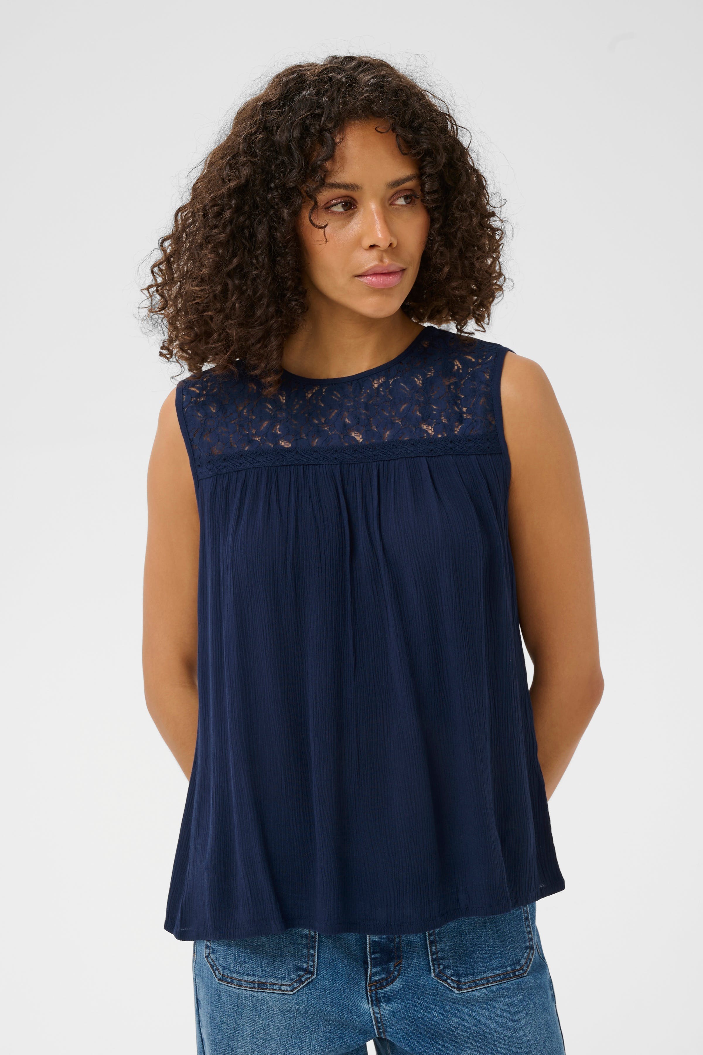 KAmeredith Bluse LOOKBOOK FRONT 10512420-193921