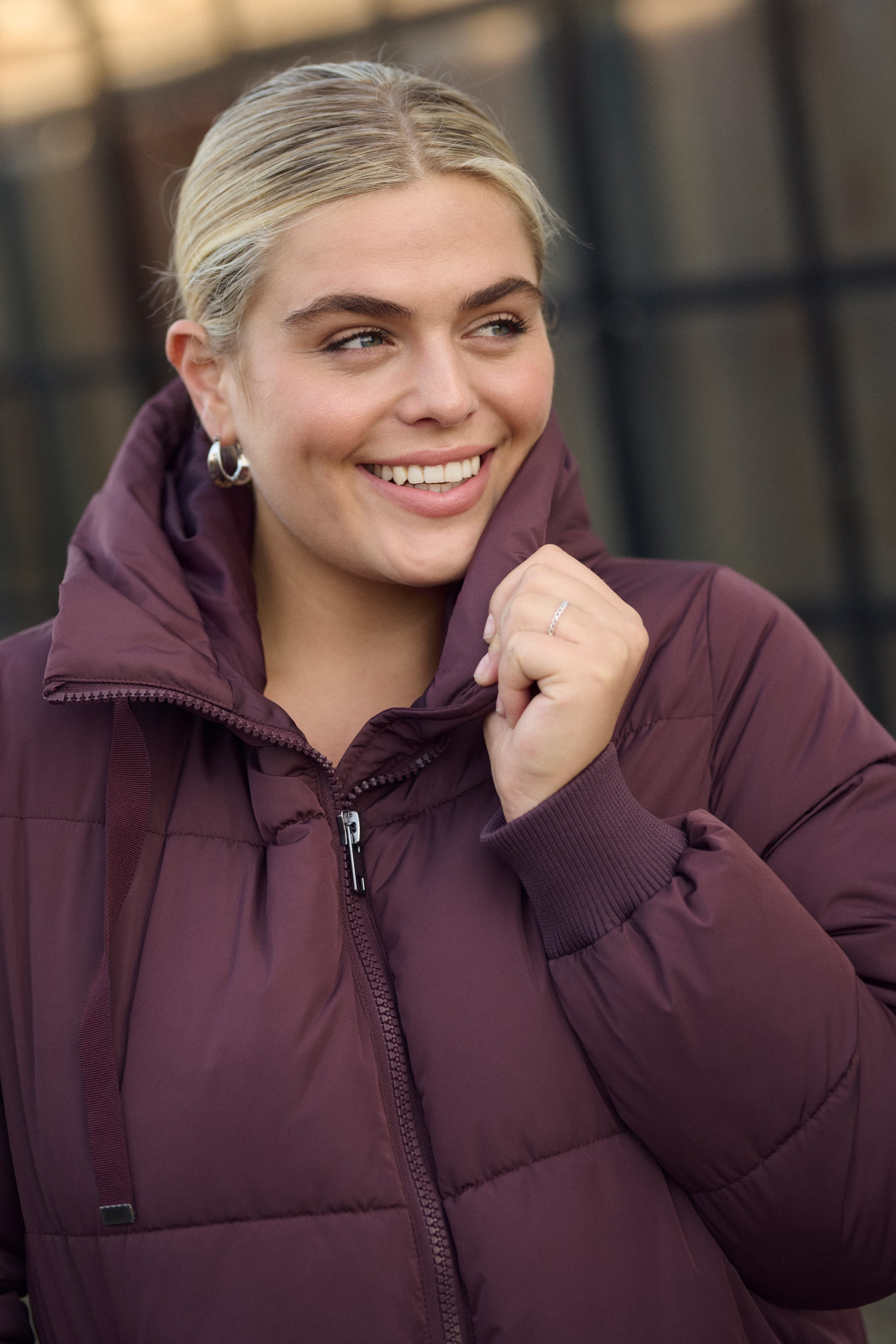 KCniki Mantel LOCATION NONE 10583496-191619