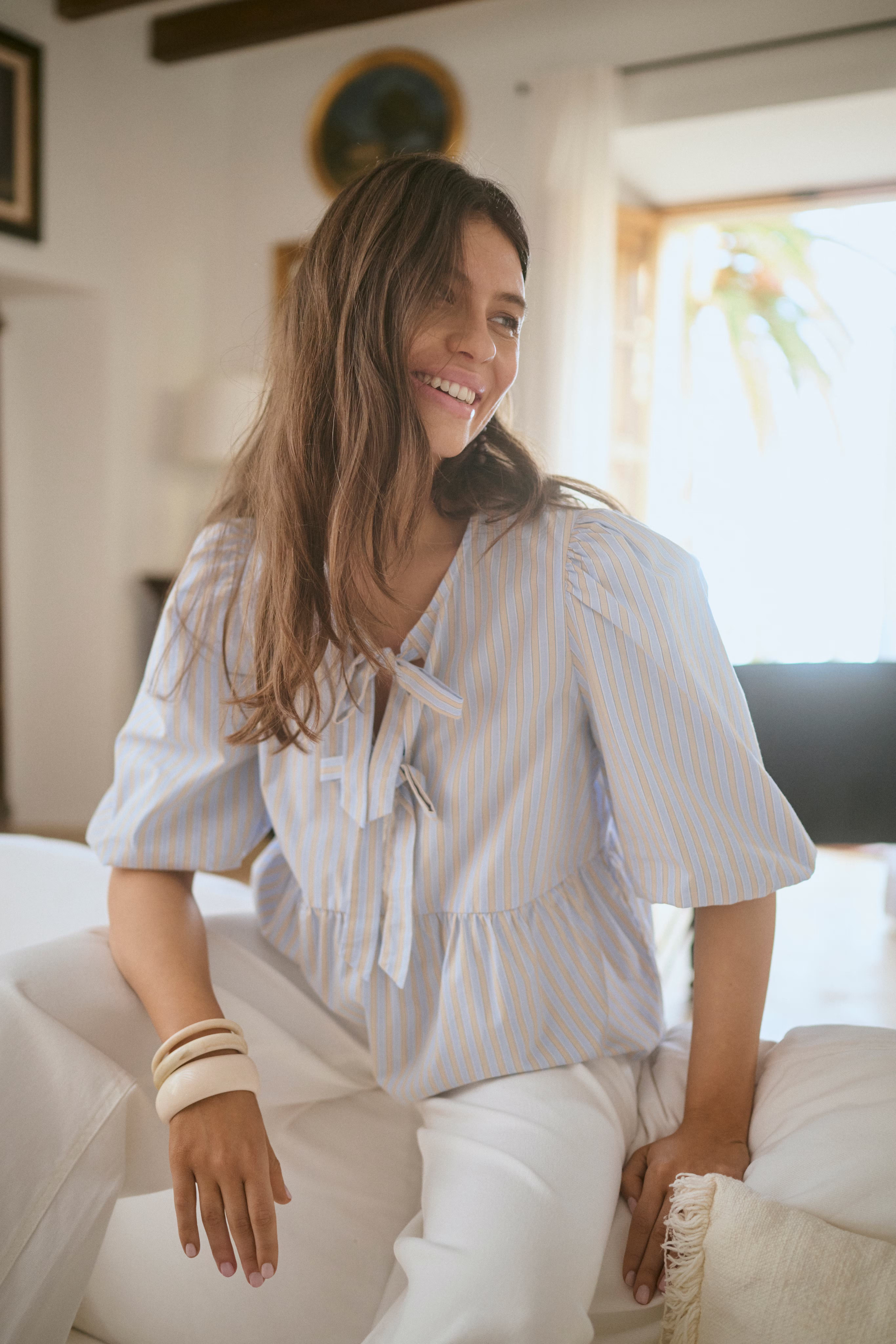 CUelia Blus LOCATION NONE 50112808-109038