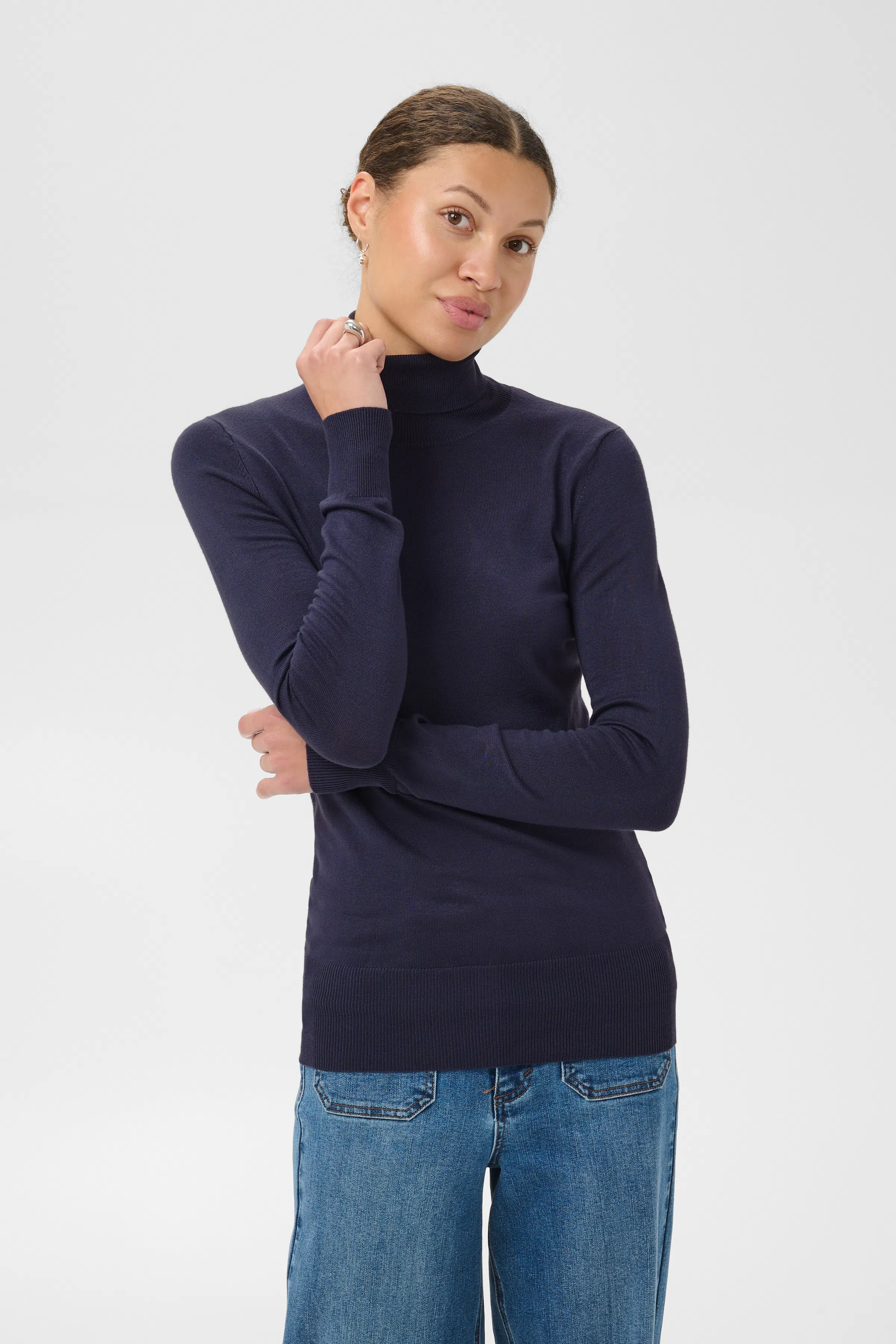 Astrid Pullover LOOKBOOK FRONT 500023-193927