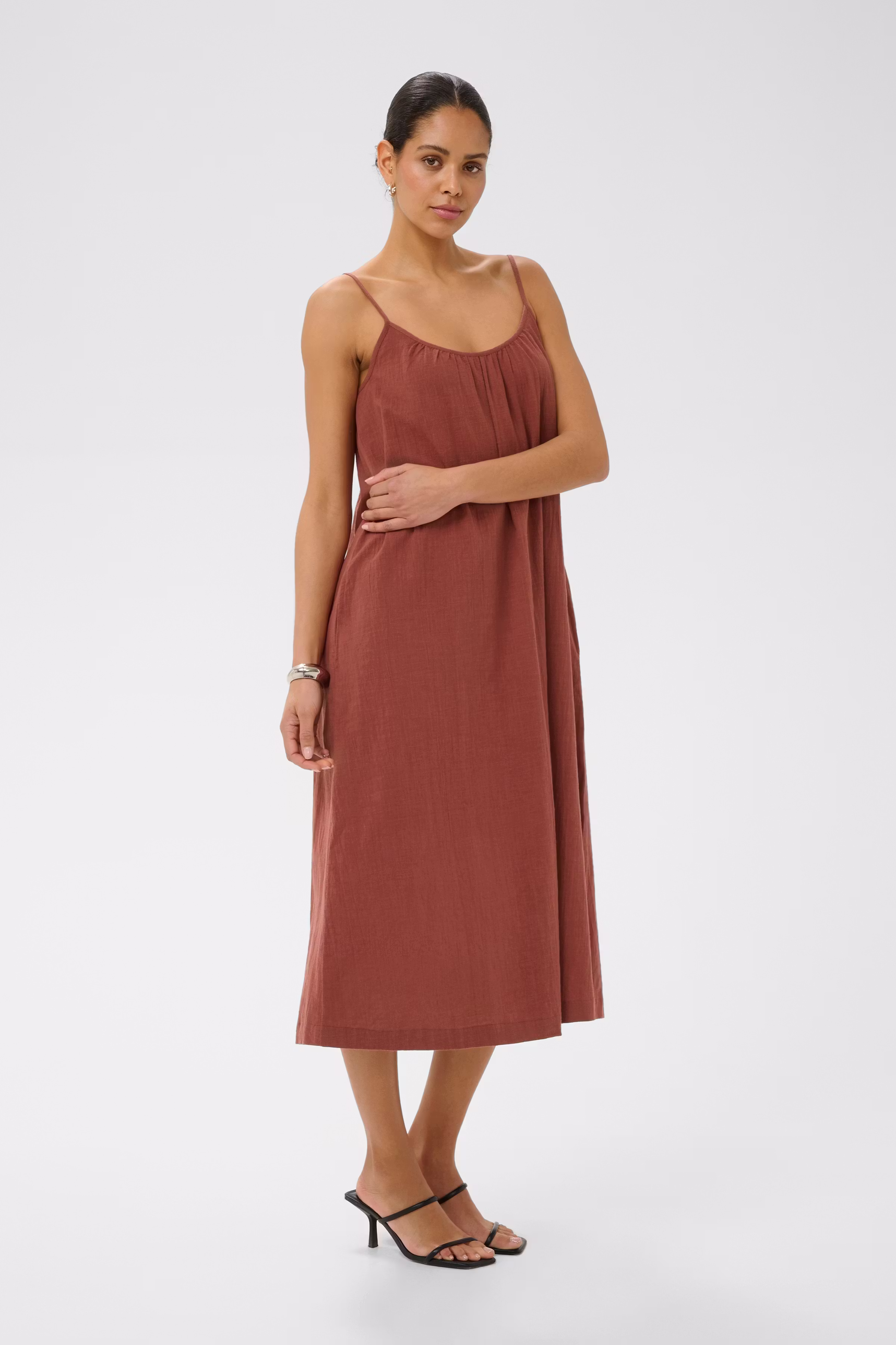 KApauline Dress LOOKBOOK FRONT 10508562-191334